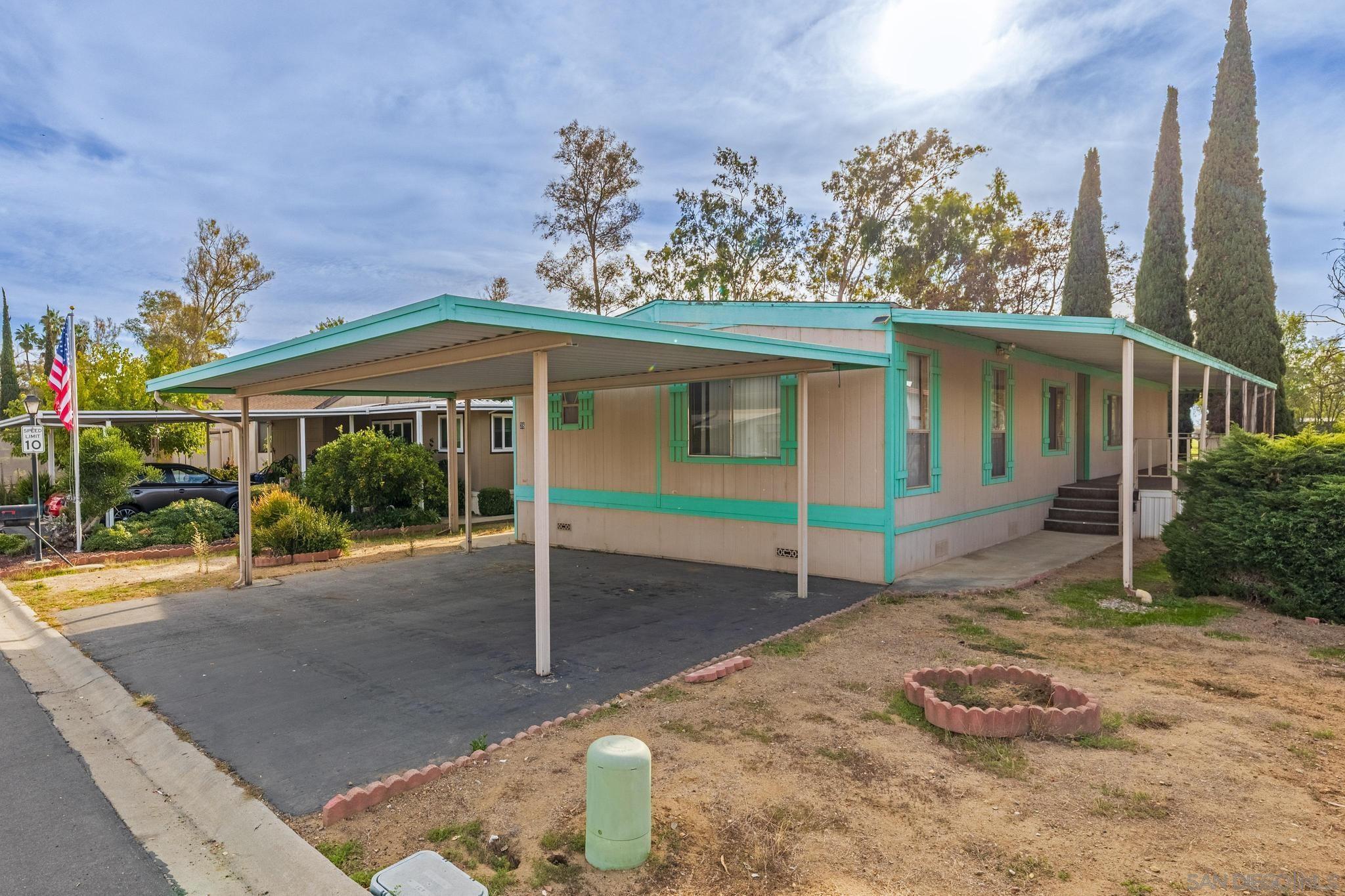 Detail Gallery Image 3 of 40 For 11949  Riverside Dr  #38,  Lakeside,  CA 92040 - 3 Beds | 2 Baths