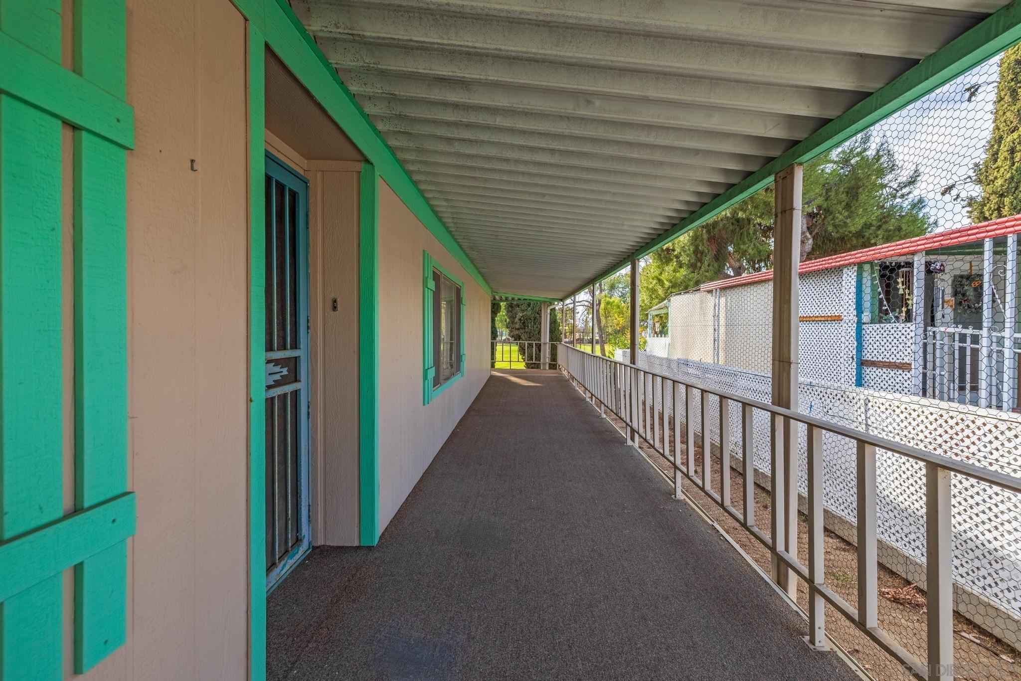 Detail Gallery Image 4 of 40 For 11949  Riverside Dr  #38,  Lakeside,  CA 92040 - 3 Beds | 2 Baths