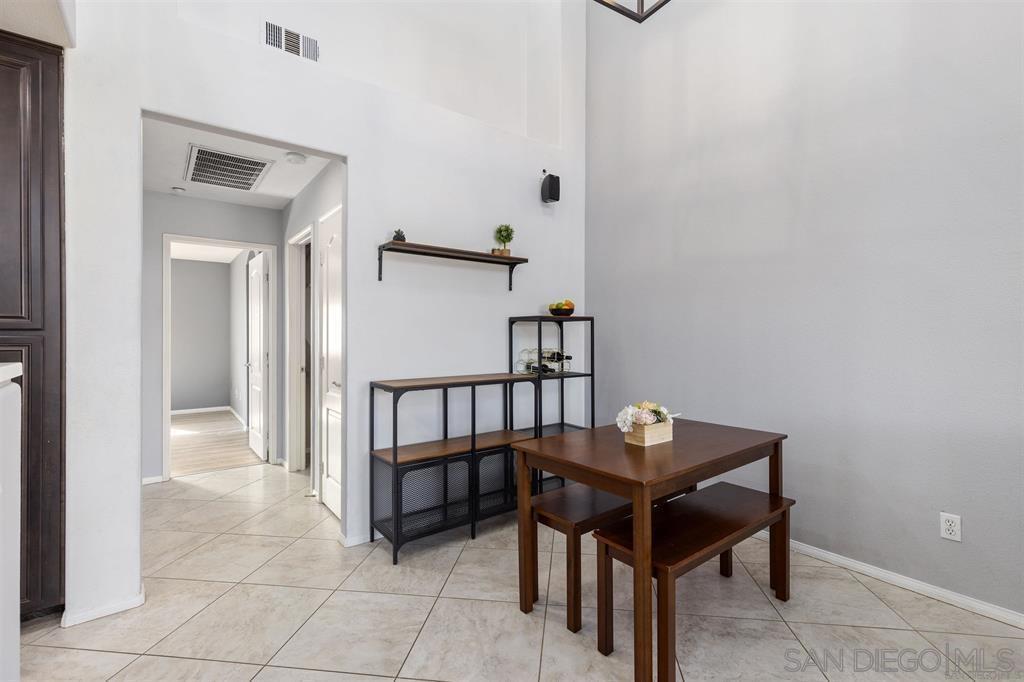 Detail Gallery Image 18 of 51 For 10413  Shelborne St  45, San Diego,  CA 92127 - 3 Beds | 2/1 Baths