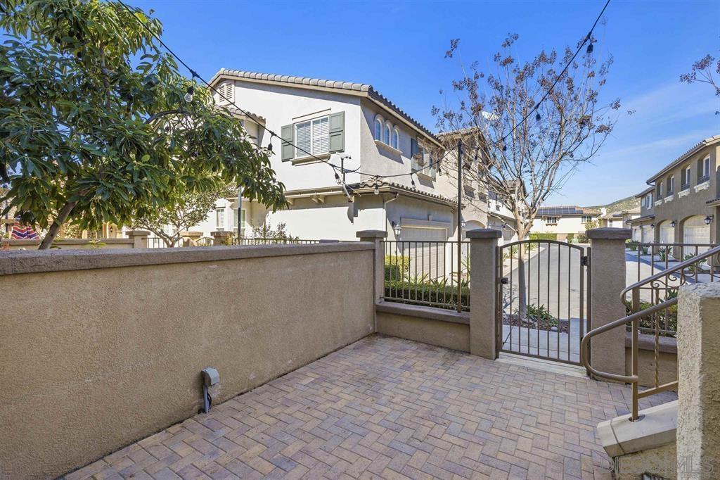 Detail Gallery Image 4 of 51 For 10413  Shelborne St  45, San Diego,  CA 92127 - 3 Beds | 2/1 Baths