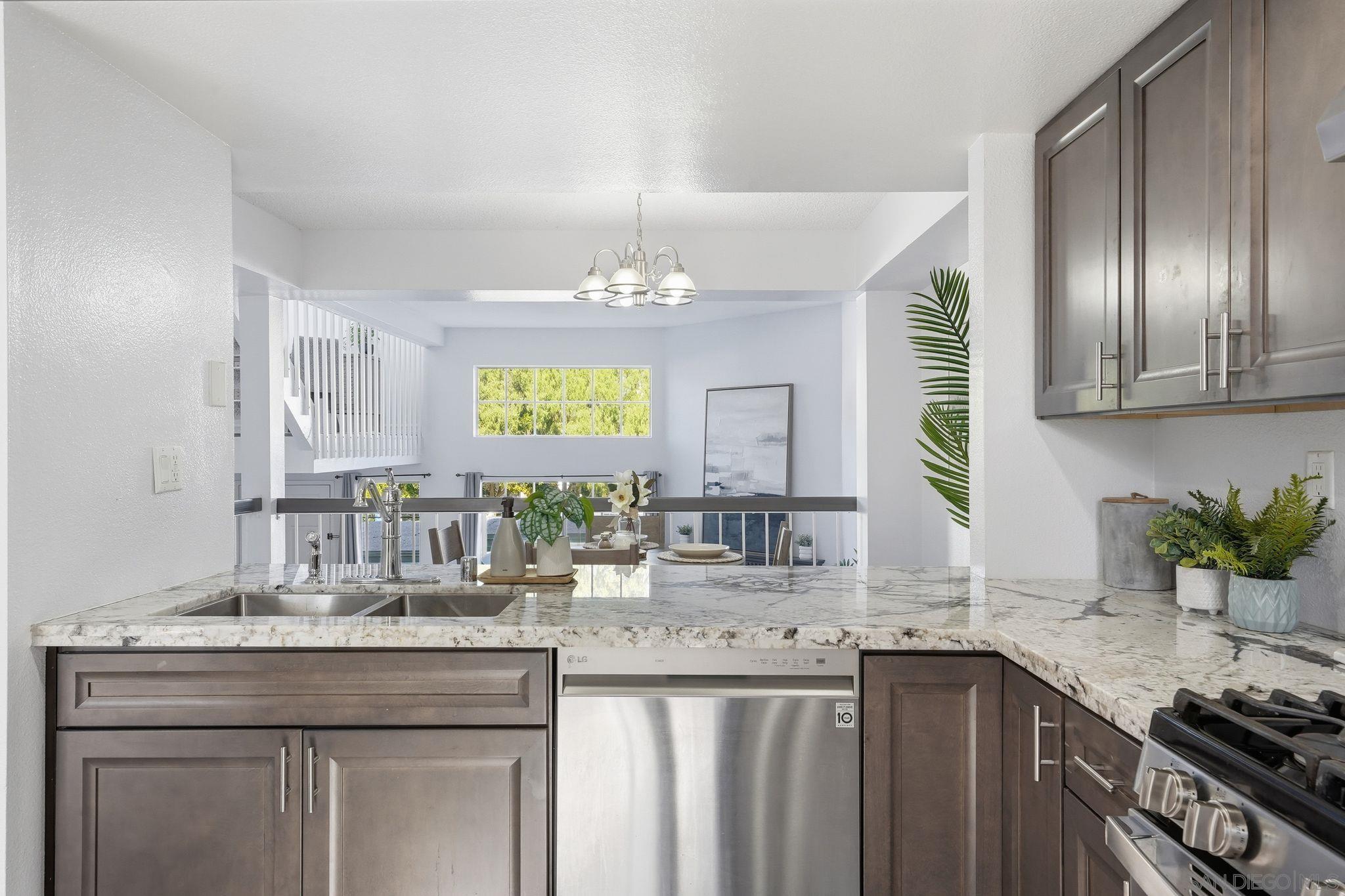 Detail Gallery Image 11 of 43 For 8753  Spring Canyon Drive, Spring Valley,  CA 91977 - 3 Beds | 2/1 Baths