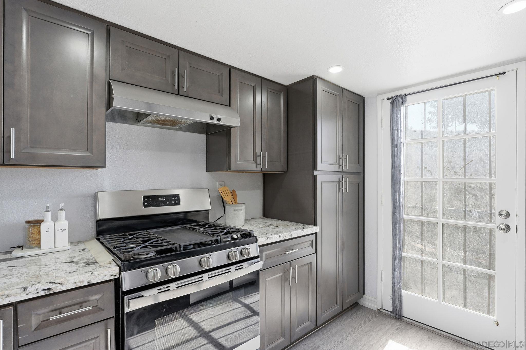 Detail Gallery Image 12 of 43 For 8753  Spring Canyon Drive, Spring Valley,  CA 91977 - 3 Beds | 2/1 Baths