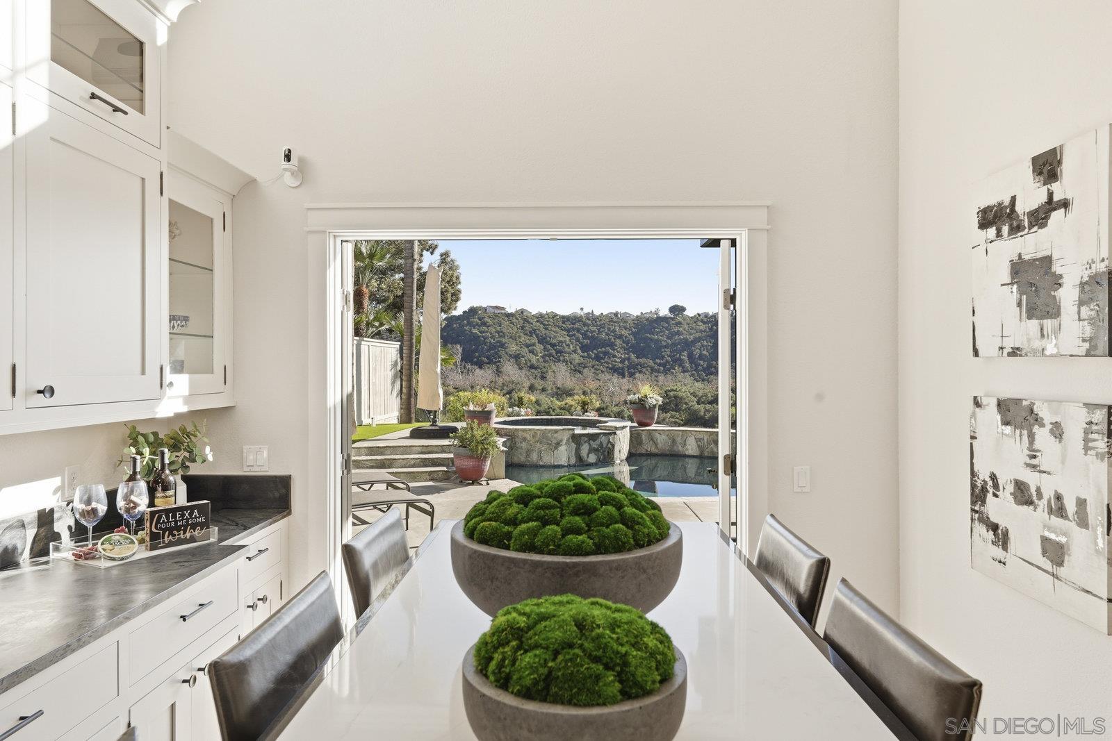 Detail Gallery Image 21 of 74 For 7665  Salix Place, San Diego,  CA 92129 - 4 Beds | 4 Baths