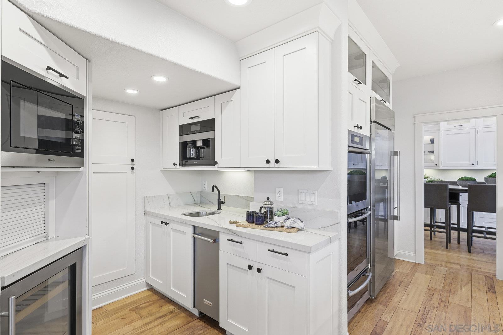 Detail Gallery Image 23 of 74 For 7665  Salix Place, San Diego,  CA 92129 - 4 Beds | 4 Baths