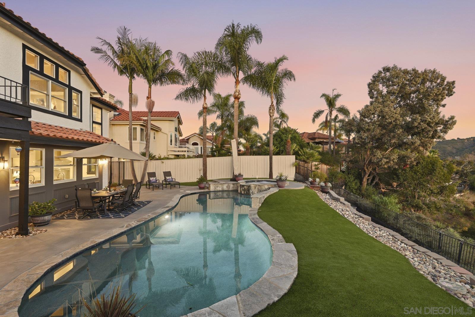 Detail Gallery Image 10 of 74 For 7665  Salix Place, San Diego,  CA 92129 - 4 Beds | 4 Baths