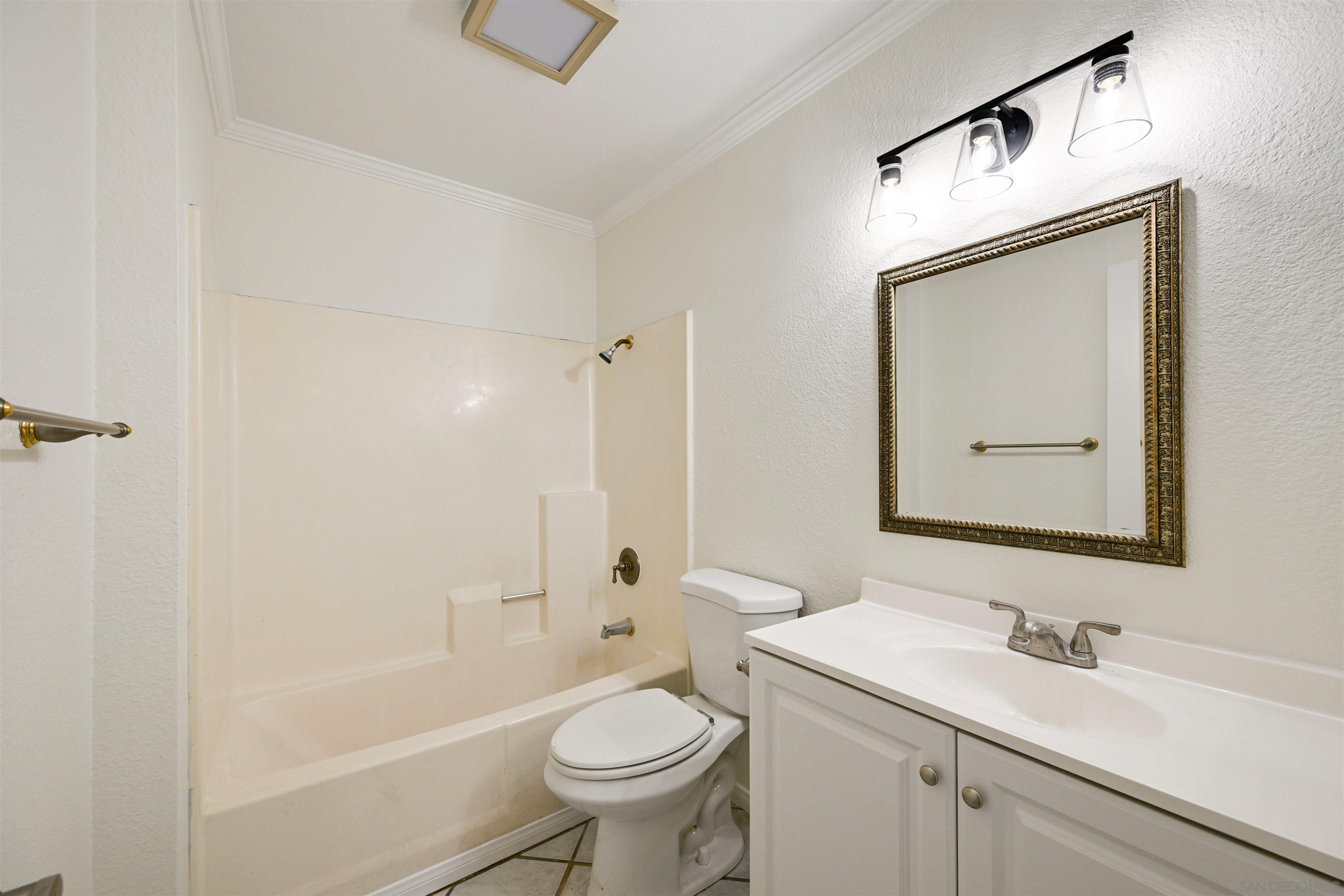 Detail Gallery Image 12 of 20 For 12650  Lakeshore Dr  #113,  Lakeside,  CA 92040 - 2 Beds | 2 Baths