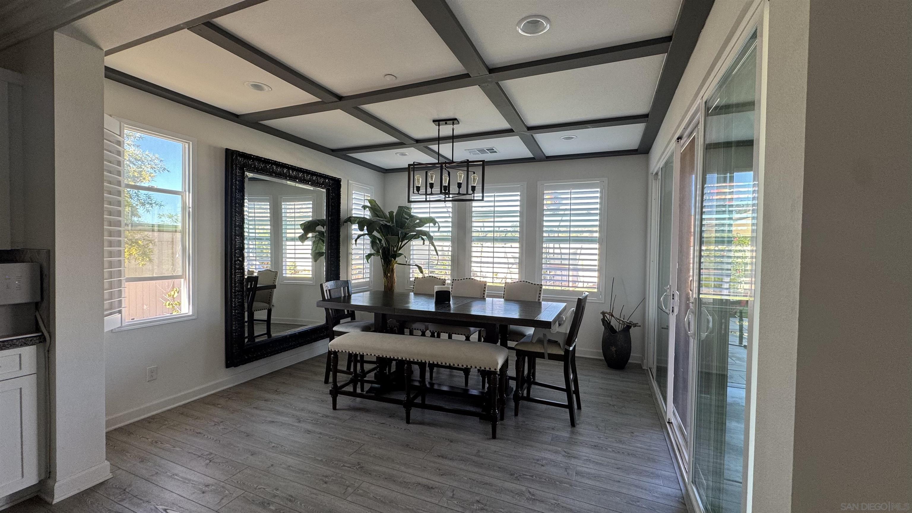 Detail Gallery Image 13 of 19 For 1337  Baumgartner Way, Escondido,  CA 92026 - 4 Beds | 4 Baths