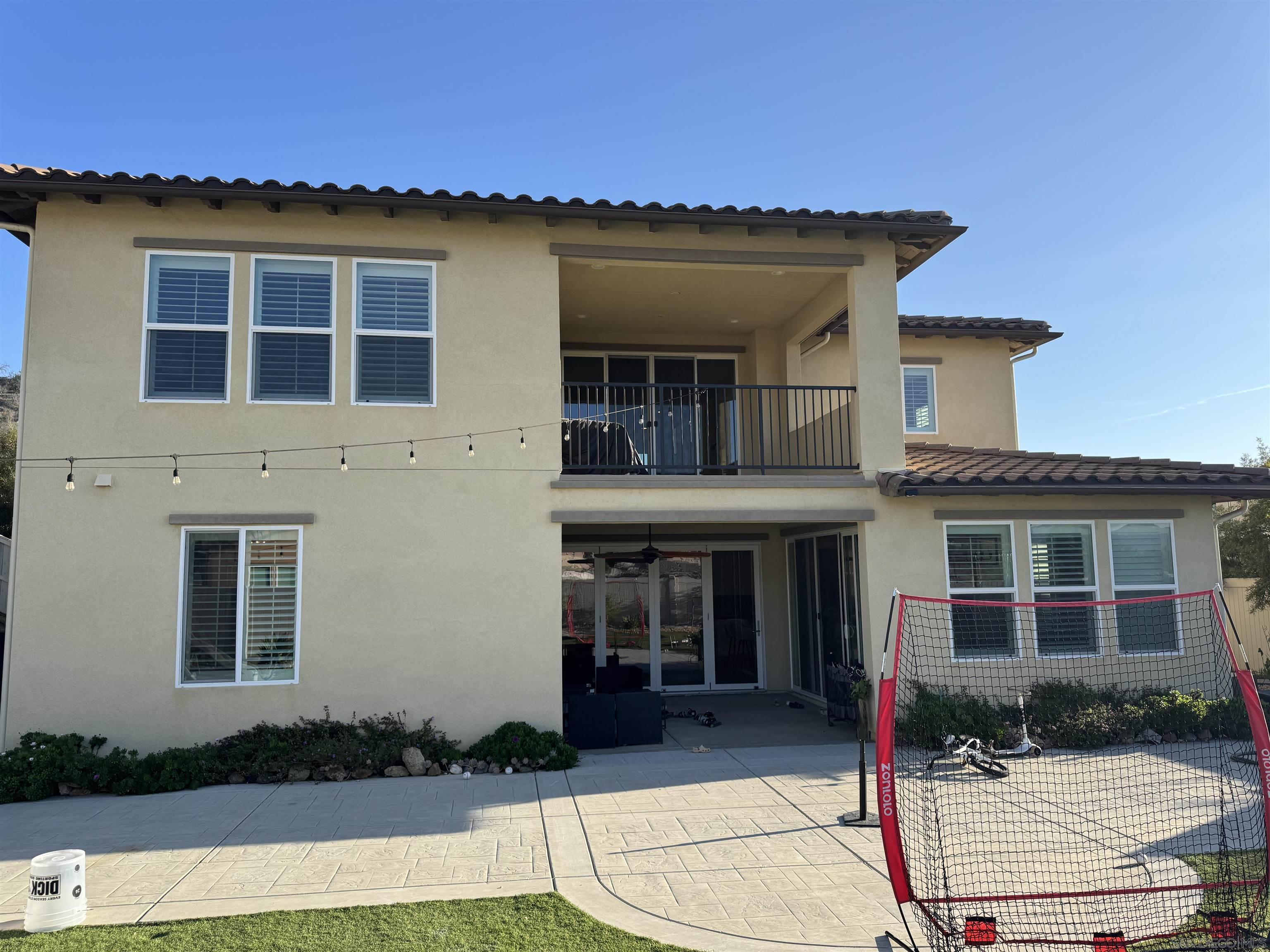 Detail Gallery Image 5 of 8 For 1337  Baumgartner Way, Escondido,  CA 92026 - 4 Beds | 4 Baths