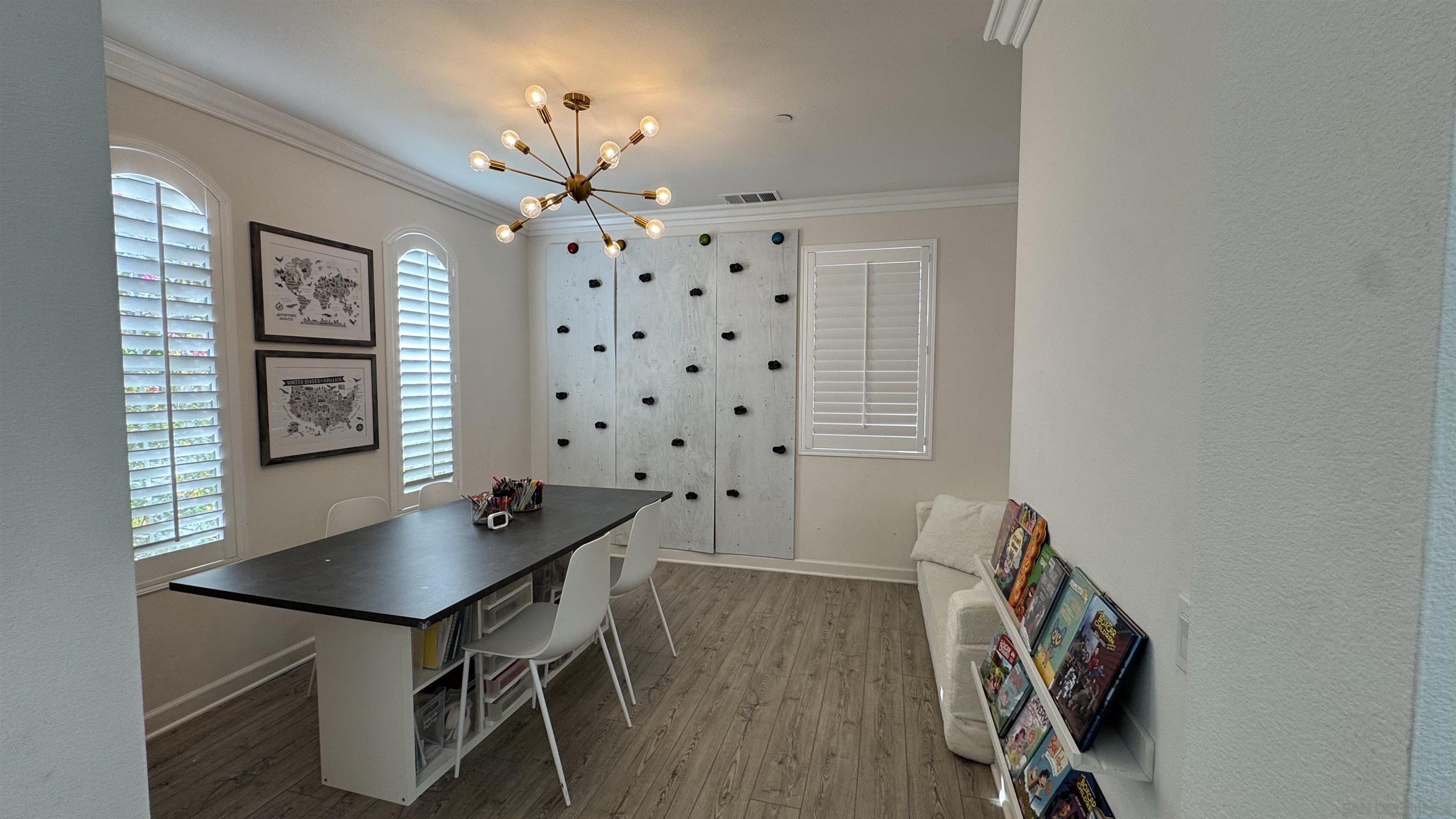 Detail Gallery Image 10 of 19 For 1337  Baumgartner Way, Escondido,  CA 92026 - 4 Beds | 4 Baths