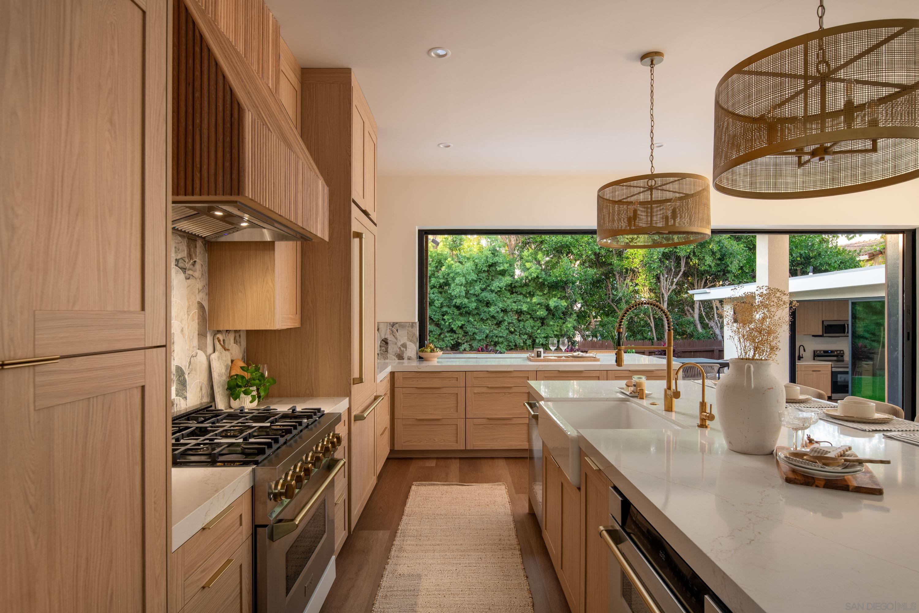 Detail Gallery Image 15 of 68 For 3616  Buena Vista St, San Diego,  CA 92109 - 5 Beds | 4/1 Baths