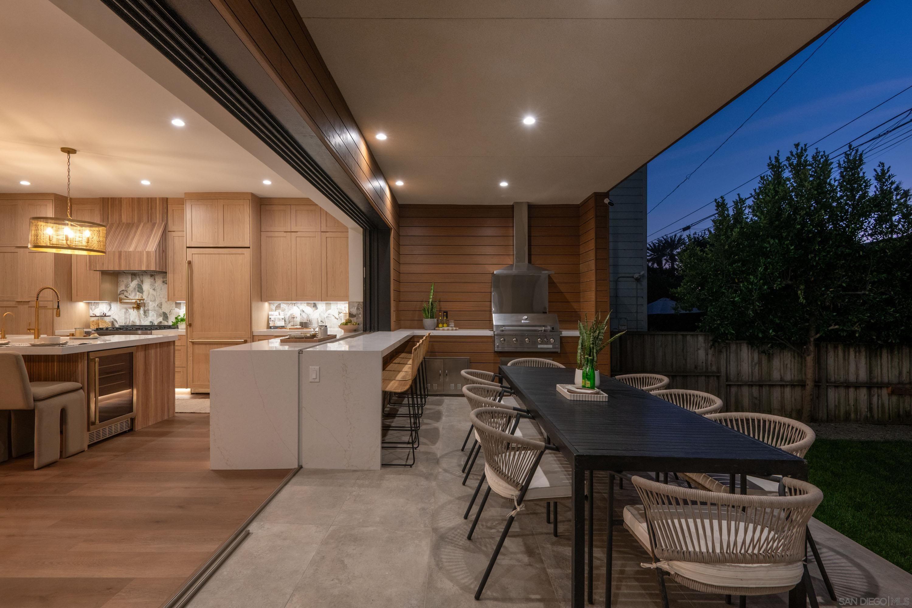 Detail Gallery Image 16 of 68 For 3616  Buena Vista St, San Diego,  CA 92109 - 5 Beds | 4/1 Baths