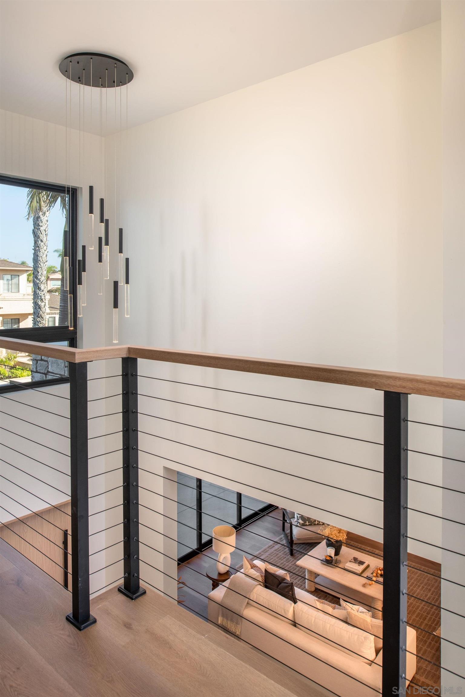 Detail Gallery Image 32 of 68 For 3616  Buena Vista St, San Diego,  CA 92109 - 5 Beds | 4/1 Baths