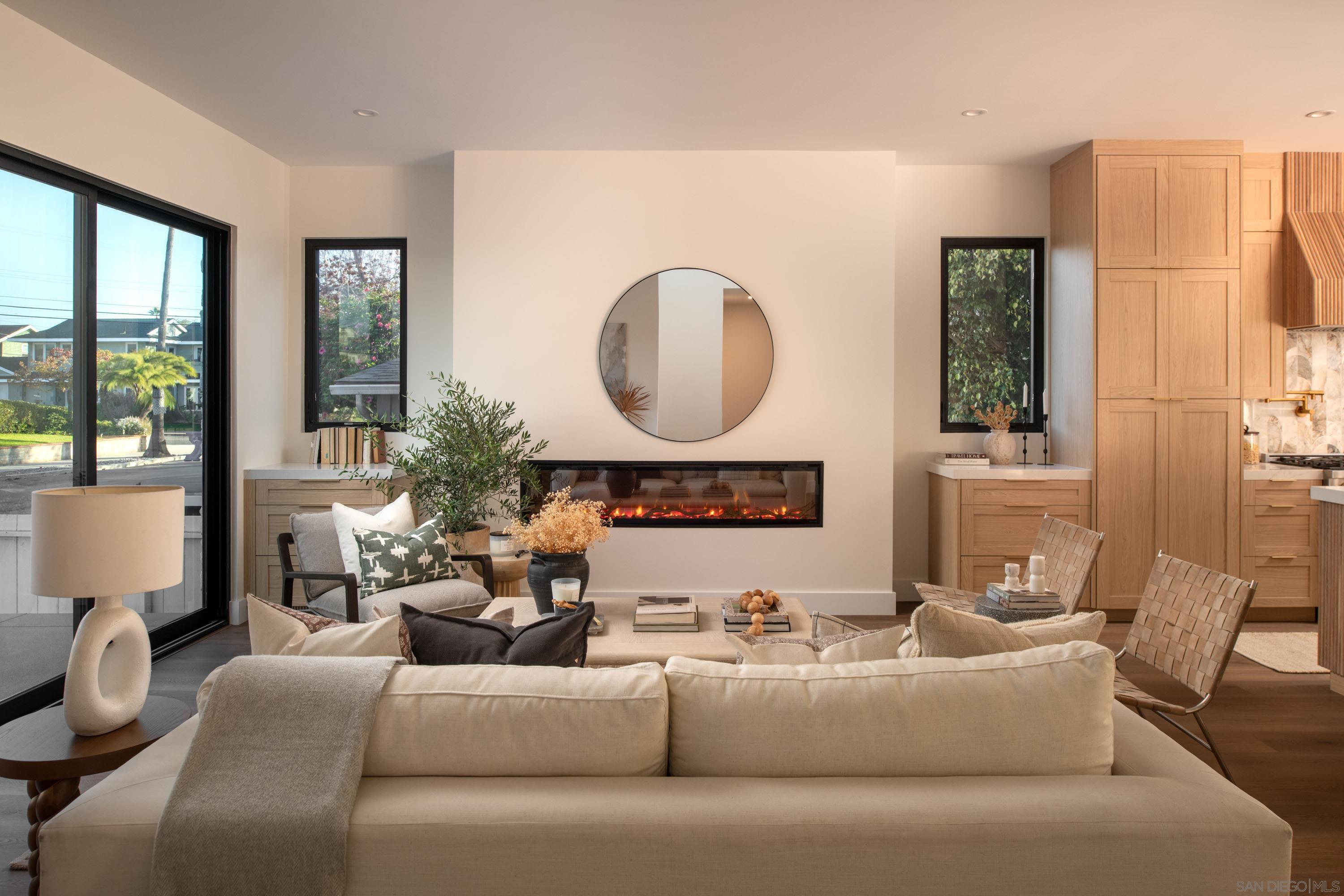 Detail Gallery Image 5 of 68 For 3616  Buena Vista St, San Diego,  CA 92109 - 5 Beds | 4/1 Baths