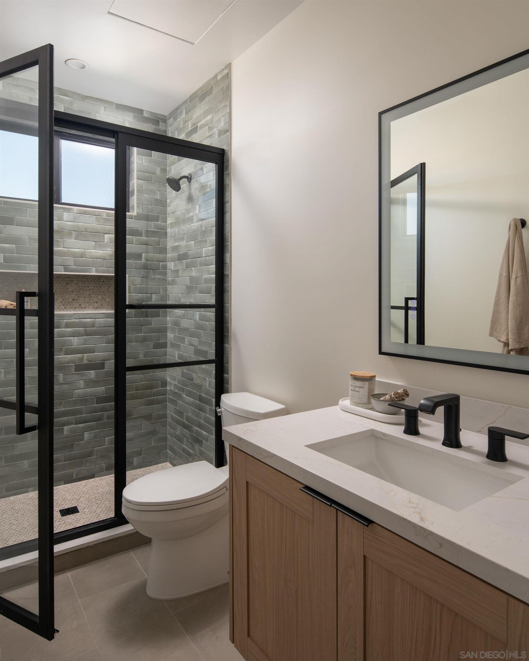 Detail Gallery Image 47 of 68 For 3616  Buena Vista St, San Diego,  CA 92109 - 5 Beds | 4/1 Baths