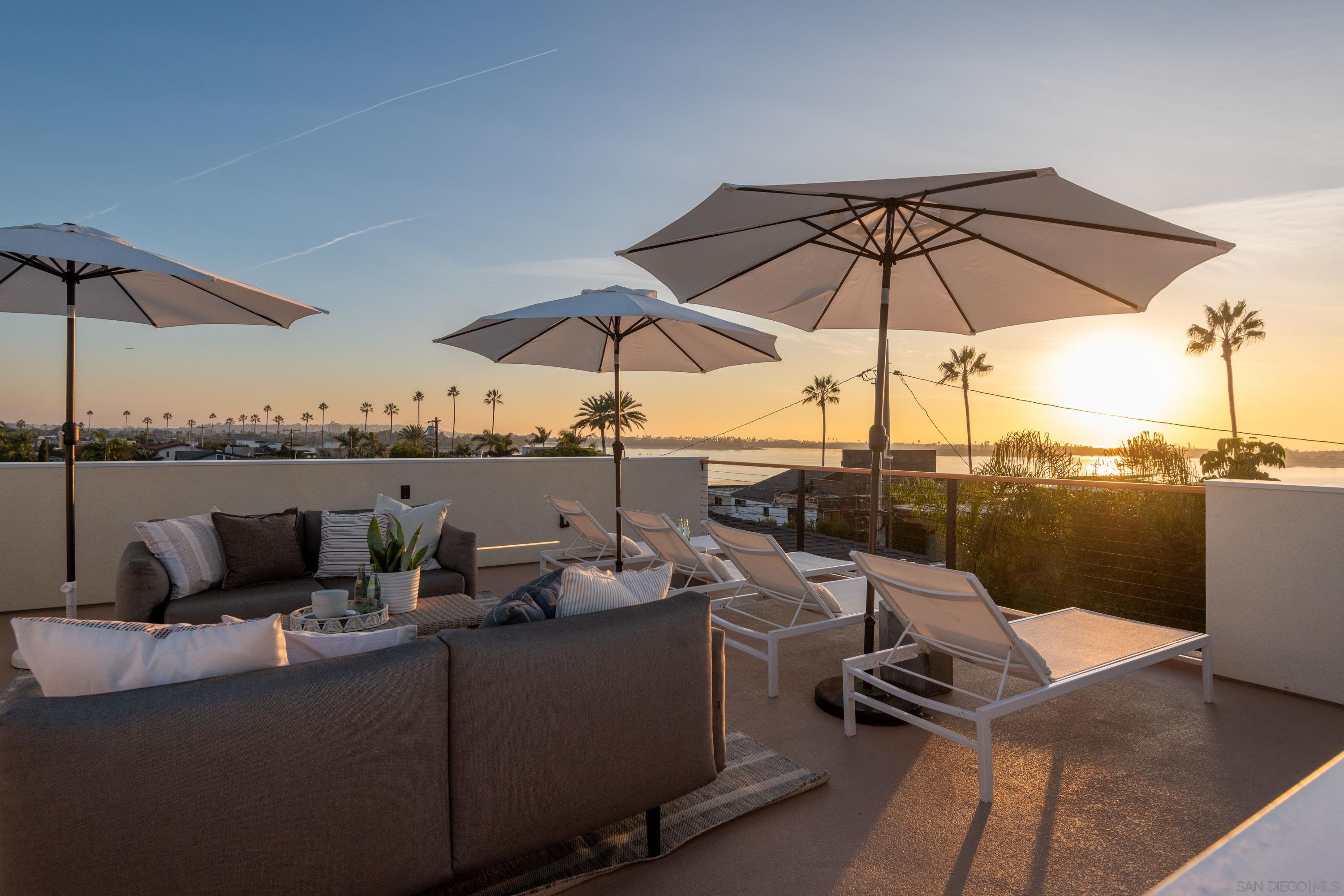 Detail Gallery Image 49 of 68 For 3616  Buena Vista St, San Diego,  CA 92109 - 5 Beds | 4/1 Baths