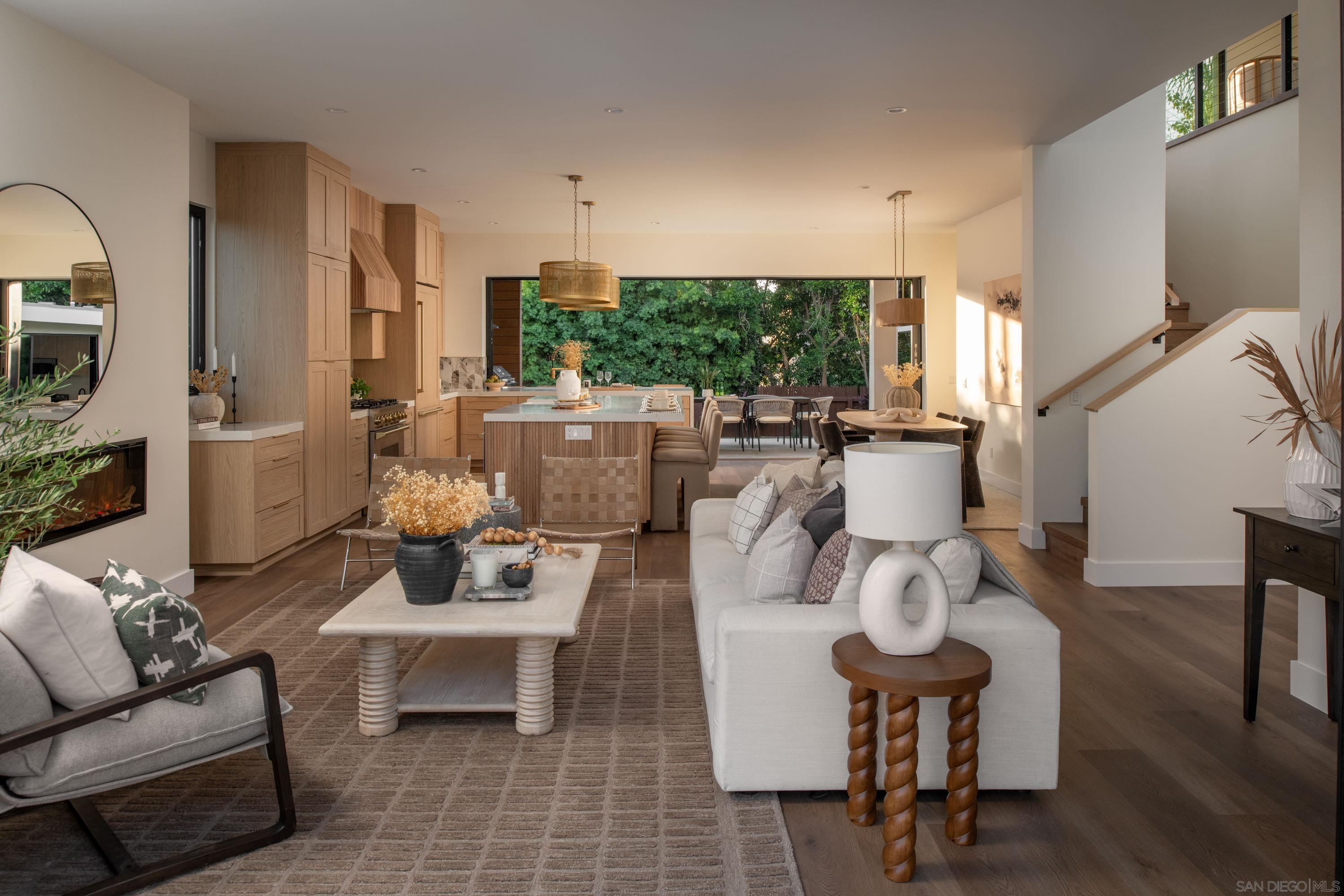 Detail Gallery Image 6 of 68 For 3616  Buena Vista St, San Diego,  CA 92109 - 5 Beds | 4/1 Baths