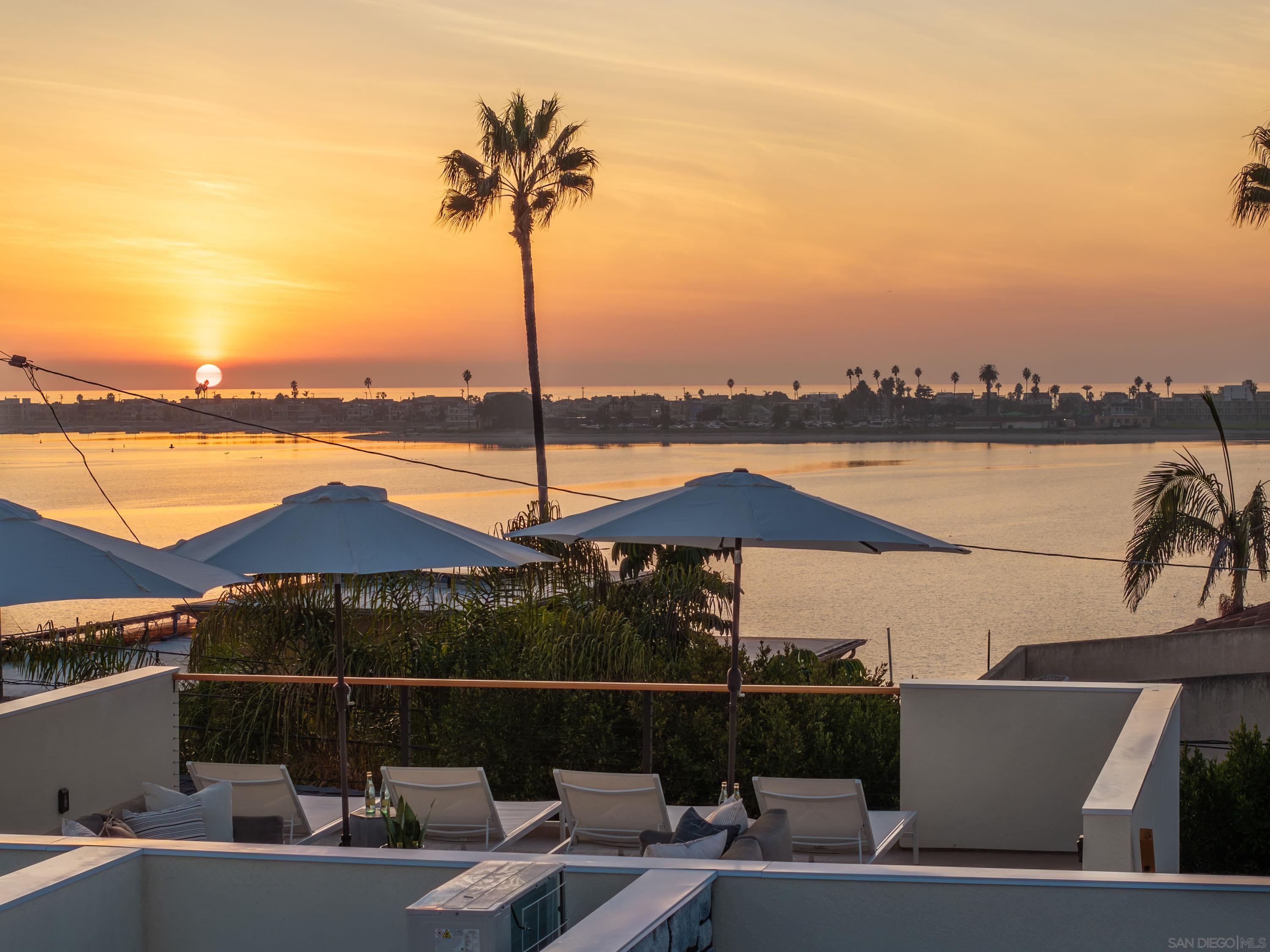 Detail Gallery Image 52 of 68 For 3616  Buena Vista St, San Diego,  CA 92109 - 5 Beds | 4/1 Baths