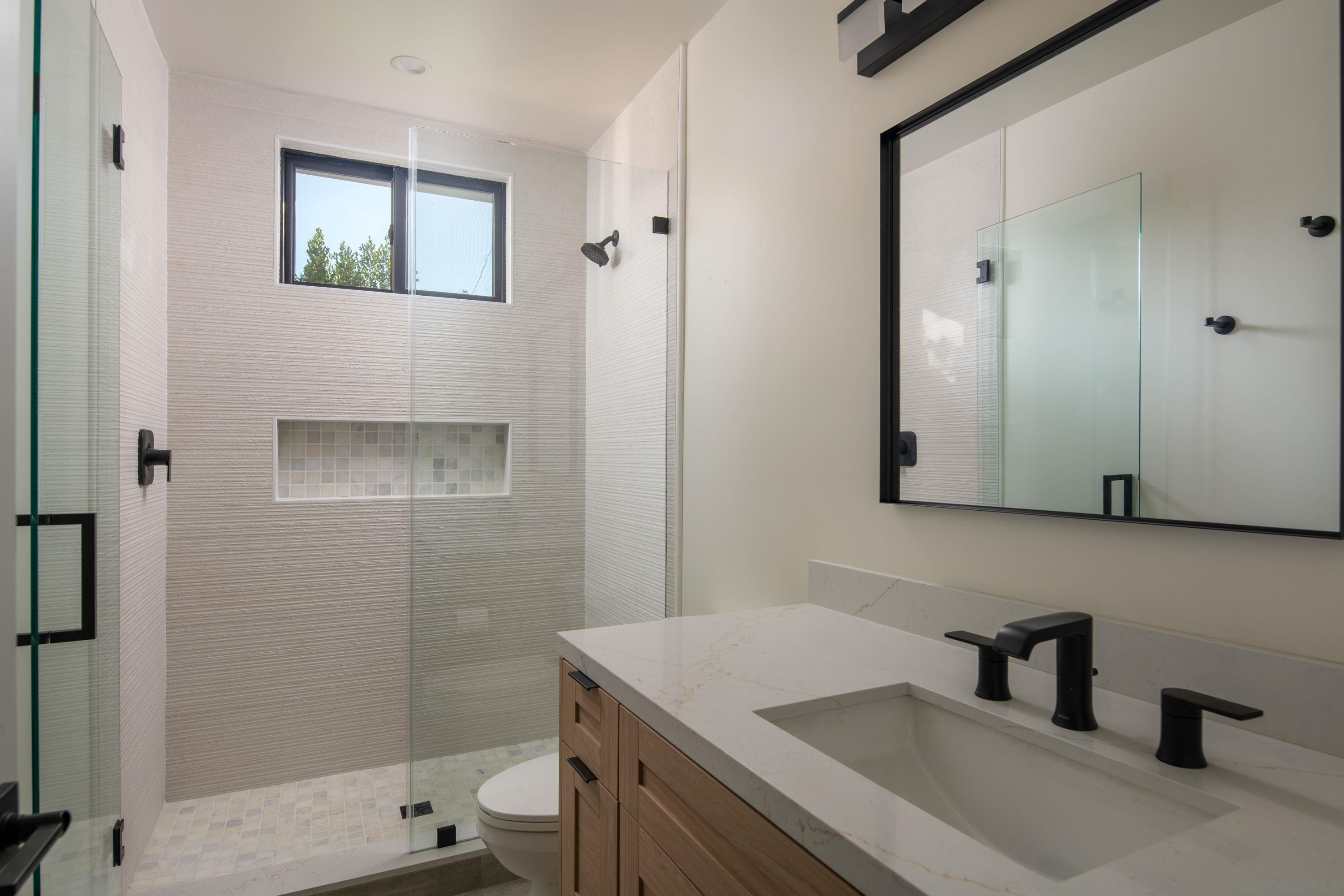 Detail Gallery Image 55 of 68 For 3616  Buena Vista St, San Diego,  CA 92109 - 5 Beds | 4/1 Baths