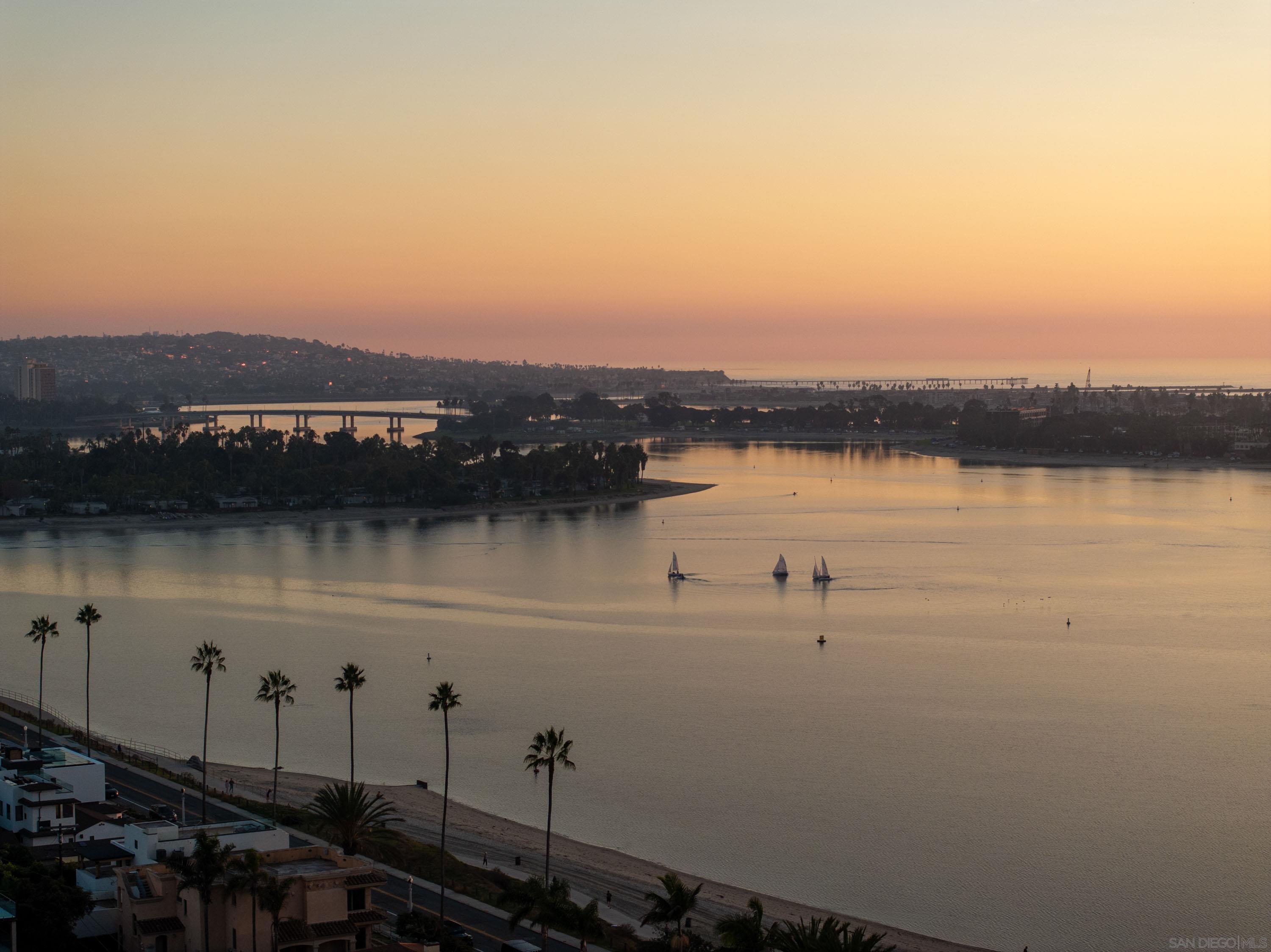 Detail Gallery Image 64 of 68 For 3616  Buena Vista St, San Diego,  CA 92109 - 5 Beds | 4/1 Baths