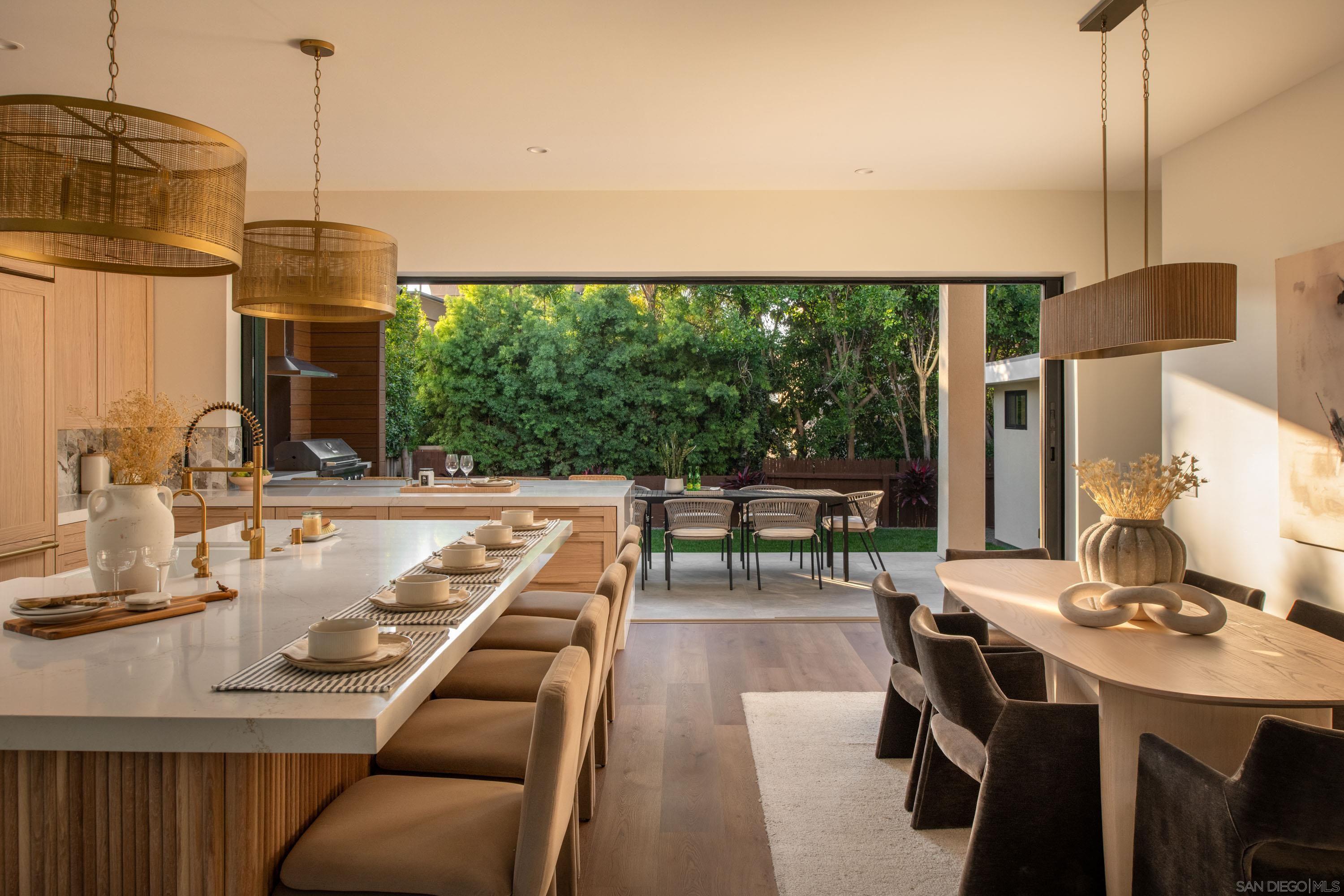 Detail Gallery Image 9 of 68 For 3616  Buena Vista St, San Diego,  CA 92109 - 5 Beds | 4/1 Baths