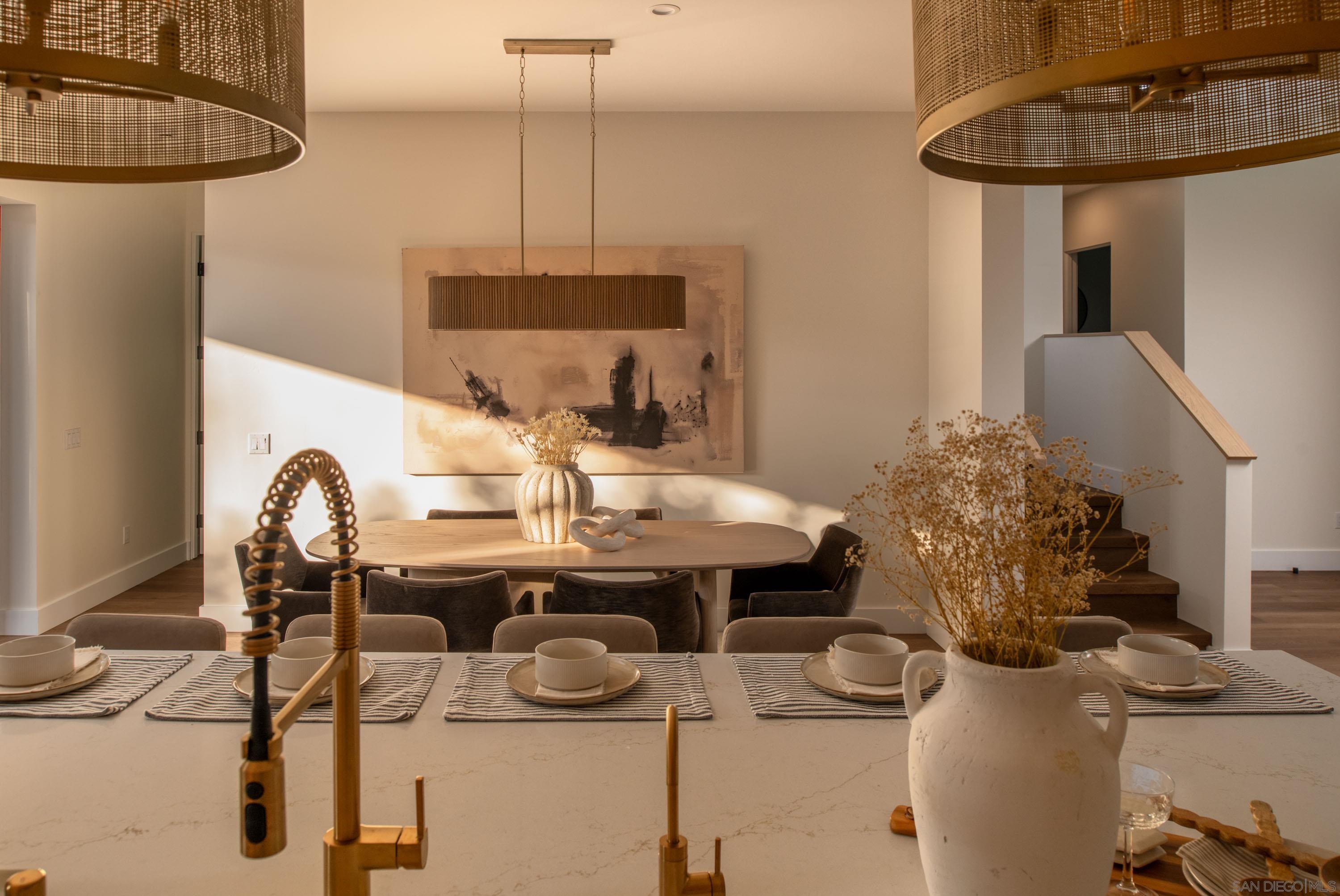 Detail Gallery Image 10 of 68 For 3616  Buena Vista St, San Diego,  CA 92109 - 5 Beds | 4/1 Baths