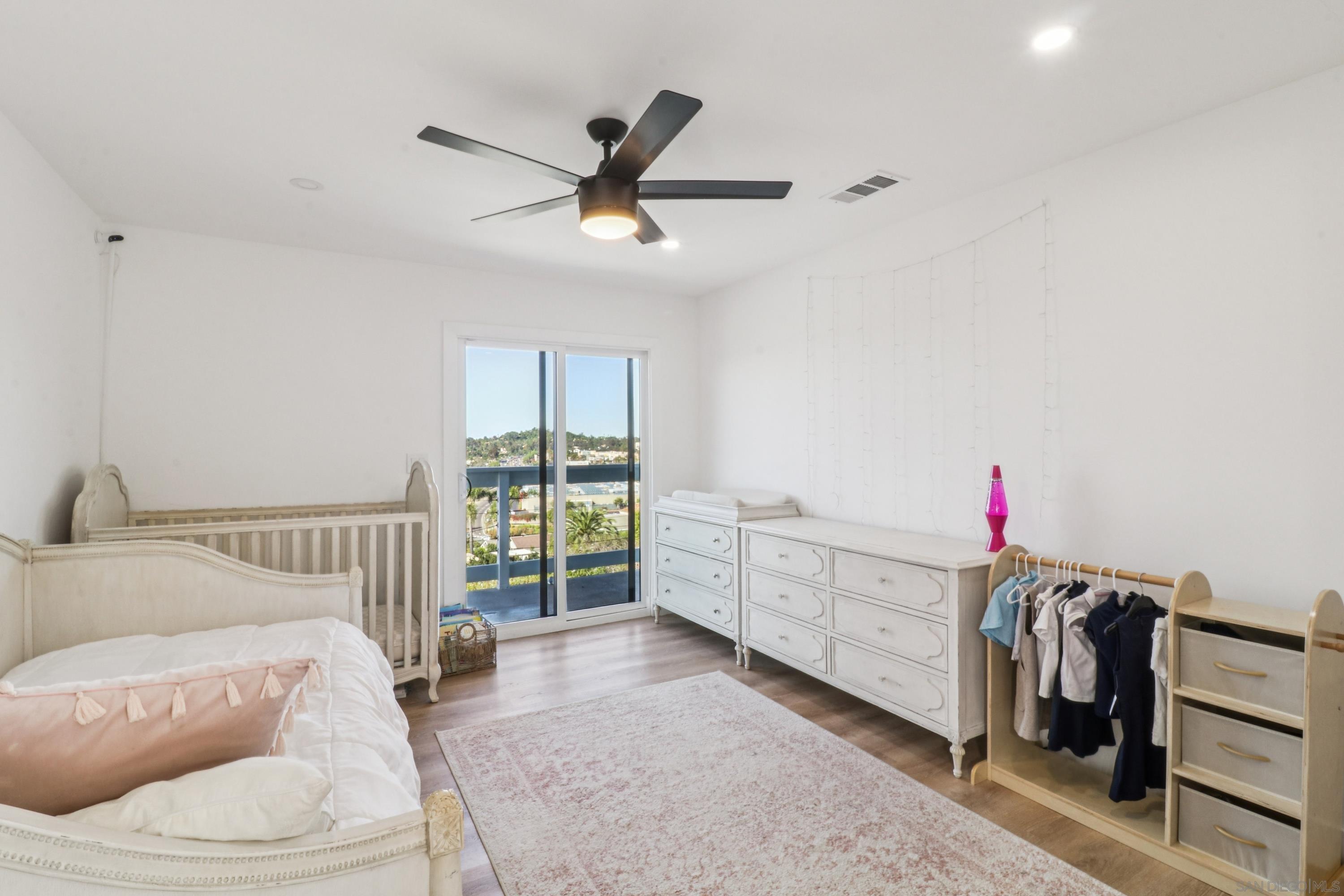 Detail Gallery Image 23 of 52 For 2422  Primrose Avenue, Vista,  CA 92083 - 3 Beds | 3/1 Baths