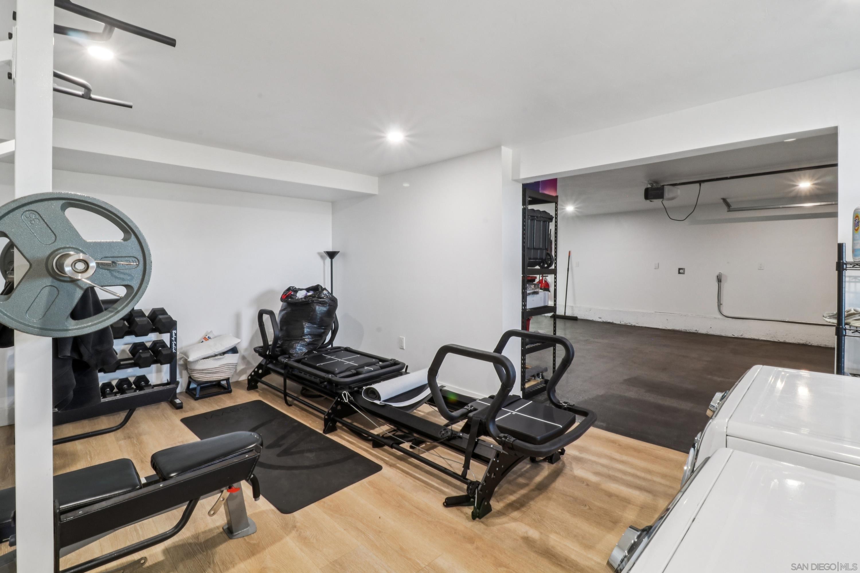 Detail Gallery Image 27 of 52 For 2422  Primrose Avenue, Vista,  CA 92083 - 3 Beds | 3/1 Baths