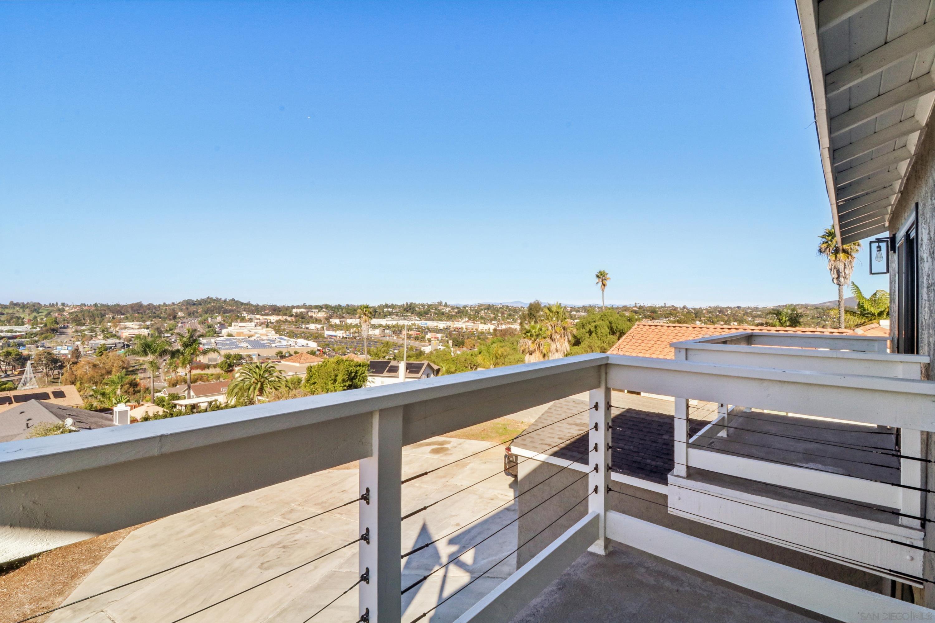 Detail Gallery Image 32 of 52 For 2422  Primrose Avenue, Vista,  CA 92083 - 3 Beds | 3/1 Baths