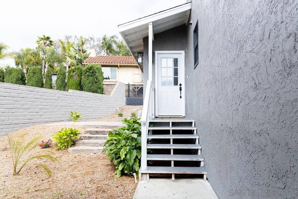 Detail Gallery Image 42 of 52 For 2422  Primrose Avenue, Vista,  CA 92083 - 3 Beds | 3/1 Baths