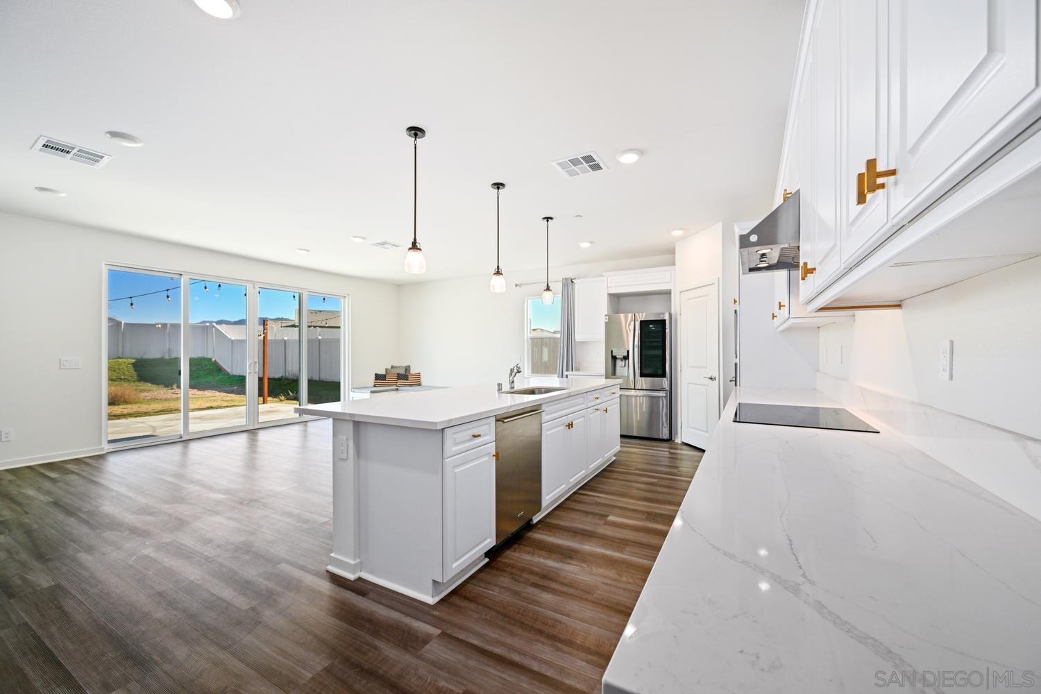 Detail Gallery Image 10 of 35 For 13410  Pasture Ct, Valley Center,  CA 92082 - 4 Beds | 2/1 Baths