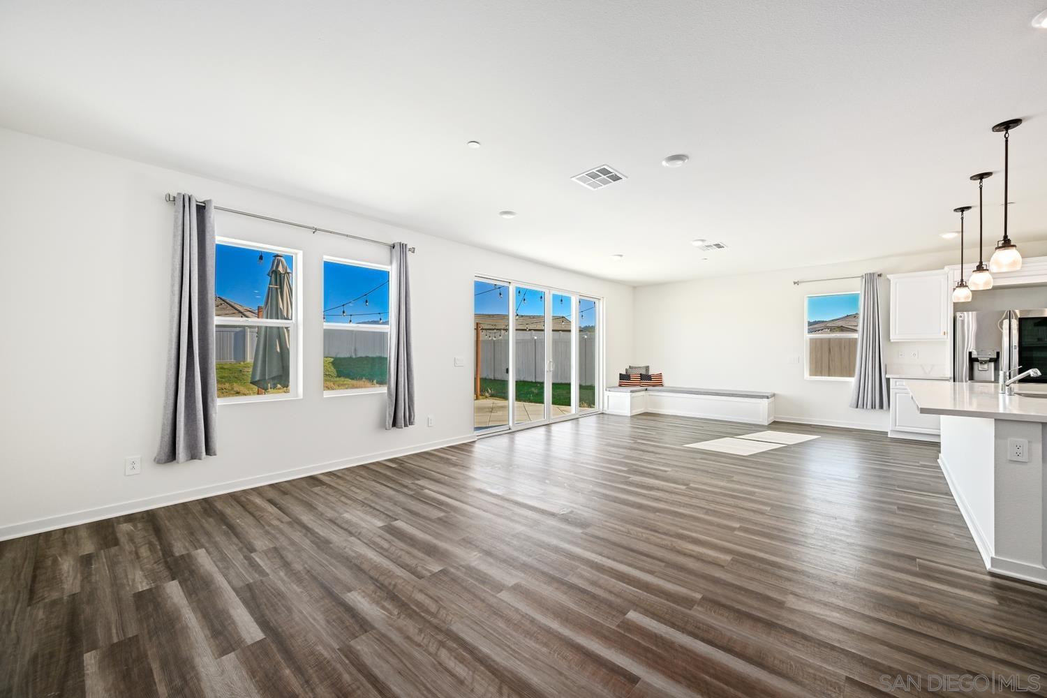 Detail Gallery Image 11 of 35 For 13410  Pasture Ct, Valley Center,  CA 92082 - 4 Beds | 2/1 Baths