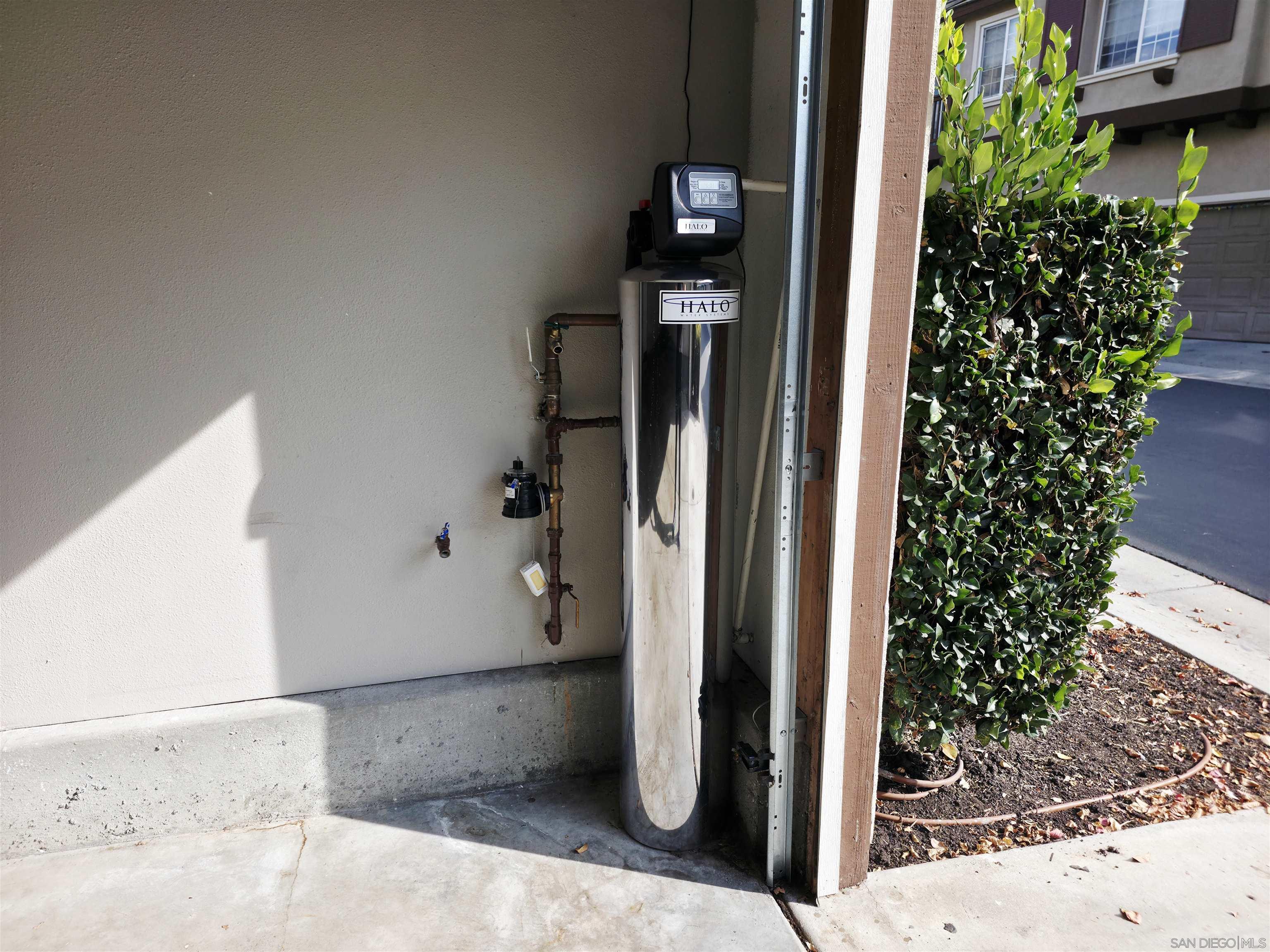 Detail Gallery Image 27 of 42 For 1841  Toulouse Dr, Chula Vista,  CA 91913 - 3 Beds | 2/1 Baths