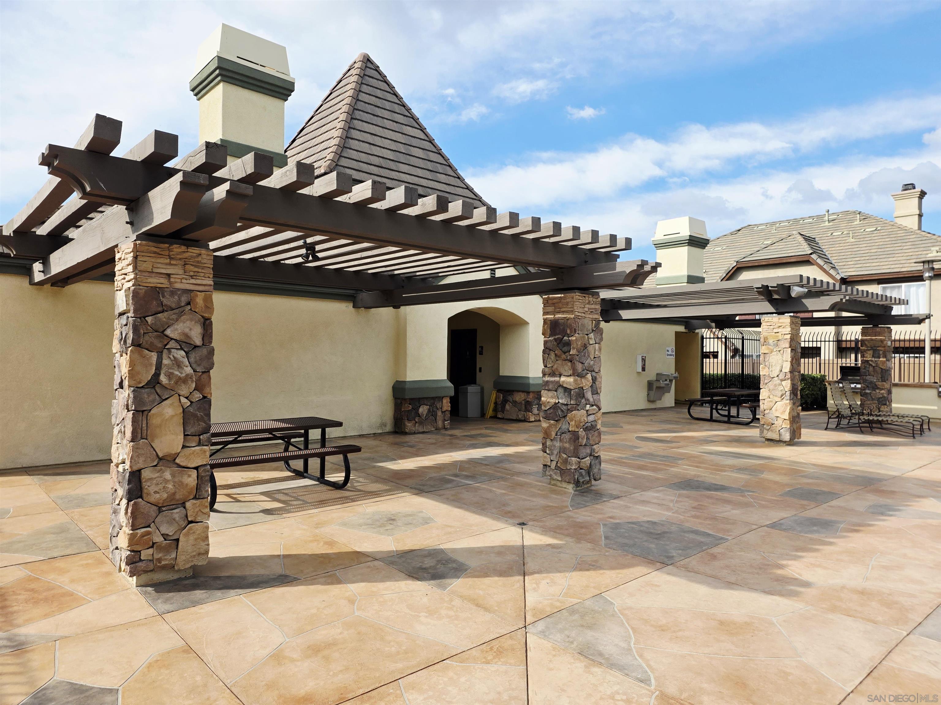 Detail Gallery Image 38 of 42 For 1841  Toulouse Dr, Chula Vista,  CA 91913 - 3 Beds | 2/1 Baths