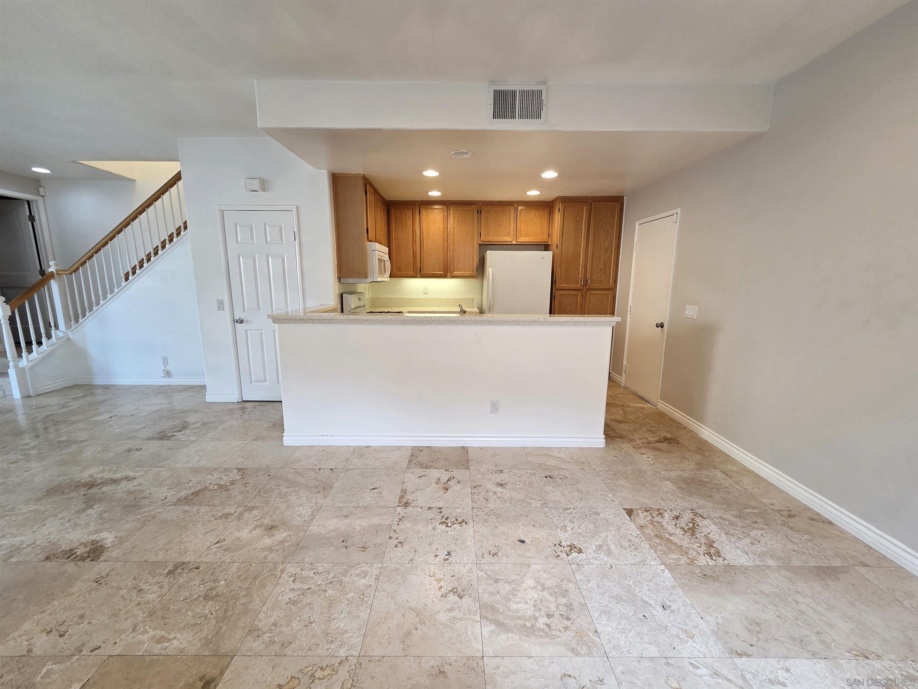 Detail Gallery Image 8 of 42 For 1841  Toulouse Dr, Chula Vista,  CA 91913 - 3 Beds | 2/1 Baths