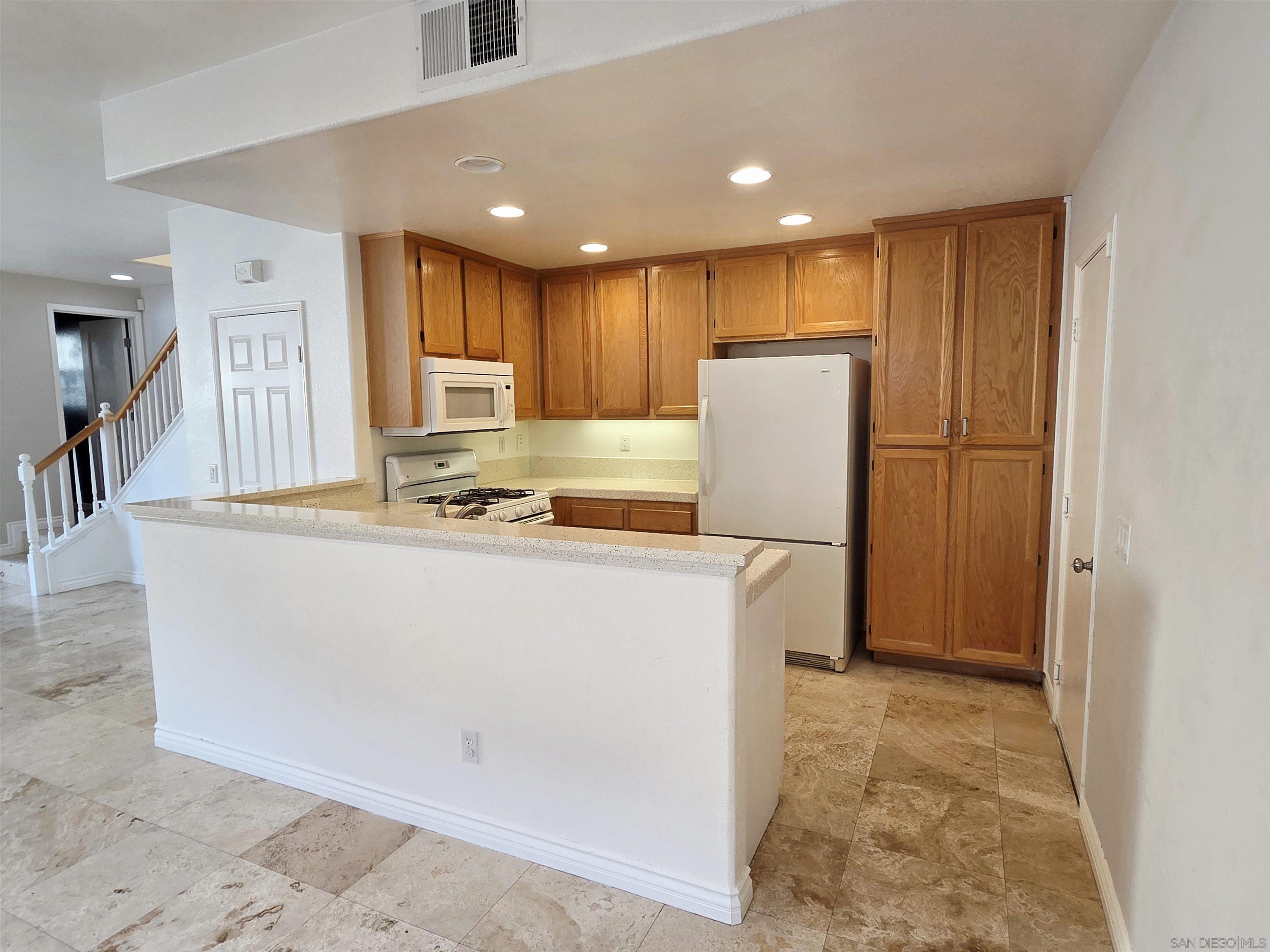 Detail Gallery Image 9 of 42 For 1841  Toulouse Dr, Chula Vista,  CA 91913 - 3 Beds | 2/1 Baths