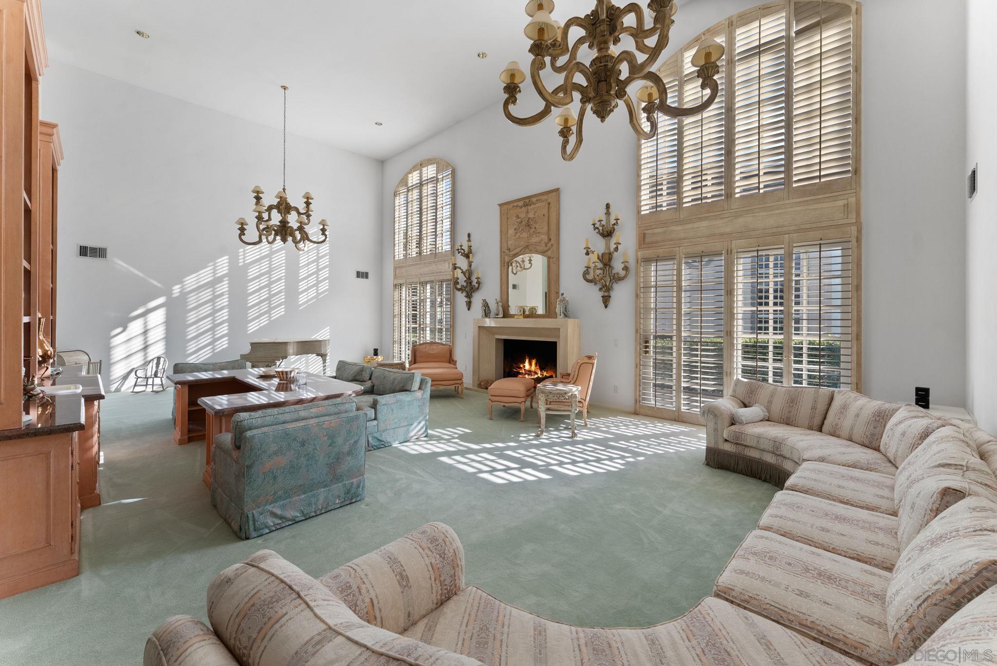 Detail Gallery Image 2 of 26 For 7407  Avenida De Palais, Carlsbad,  CA 92009 - 3 Beds | 3 Baths