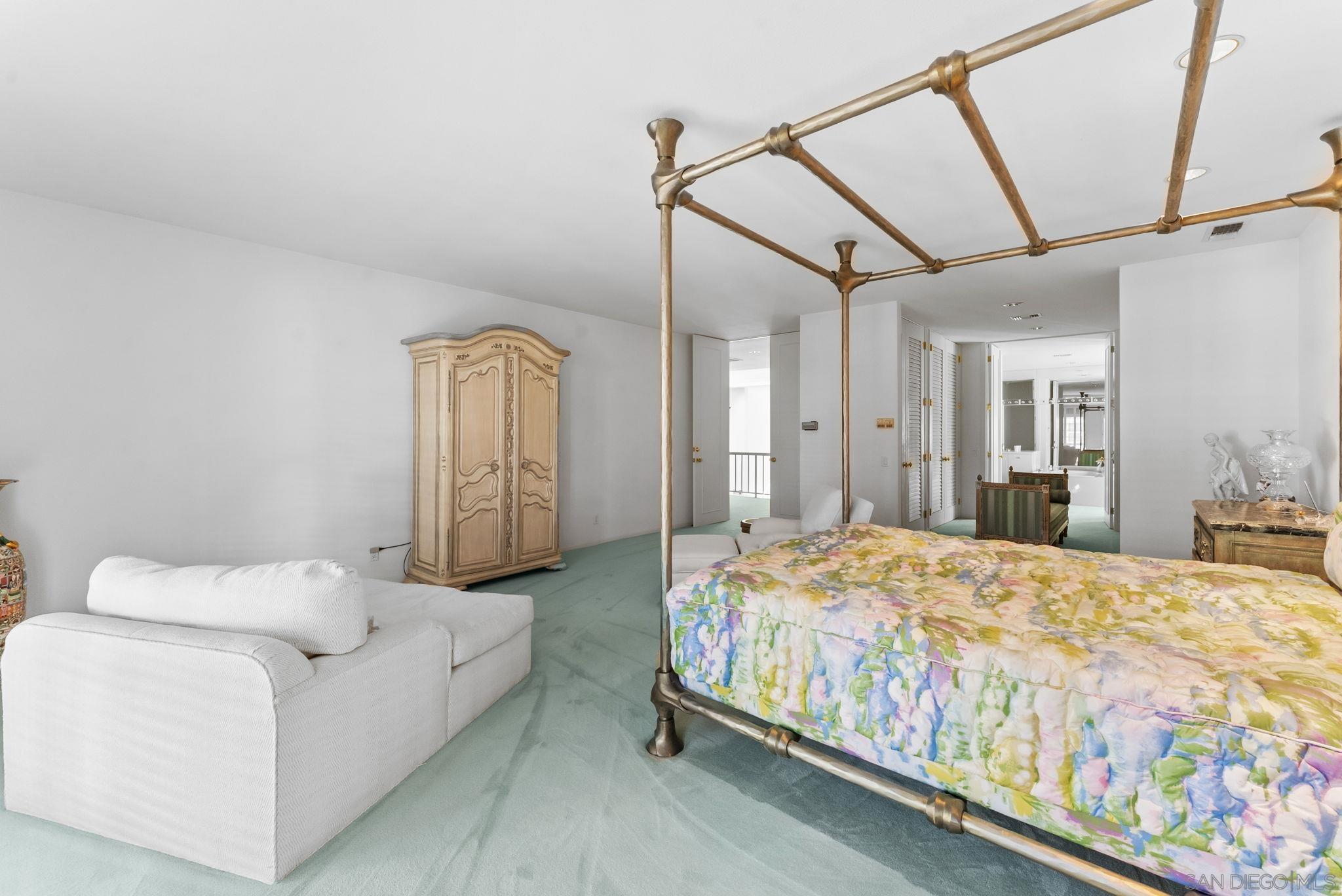 Detail Gallery Image 14 of 26 For 7407  Avenida De Palais, Carlsbad,  CA 92009 - 3 Beds | 3 Baths