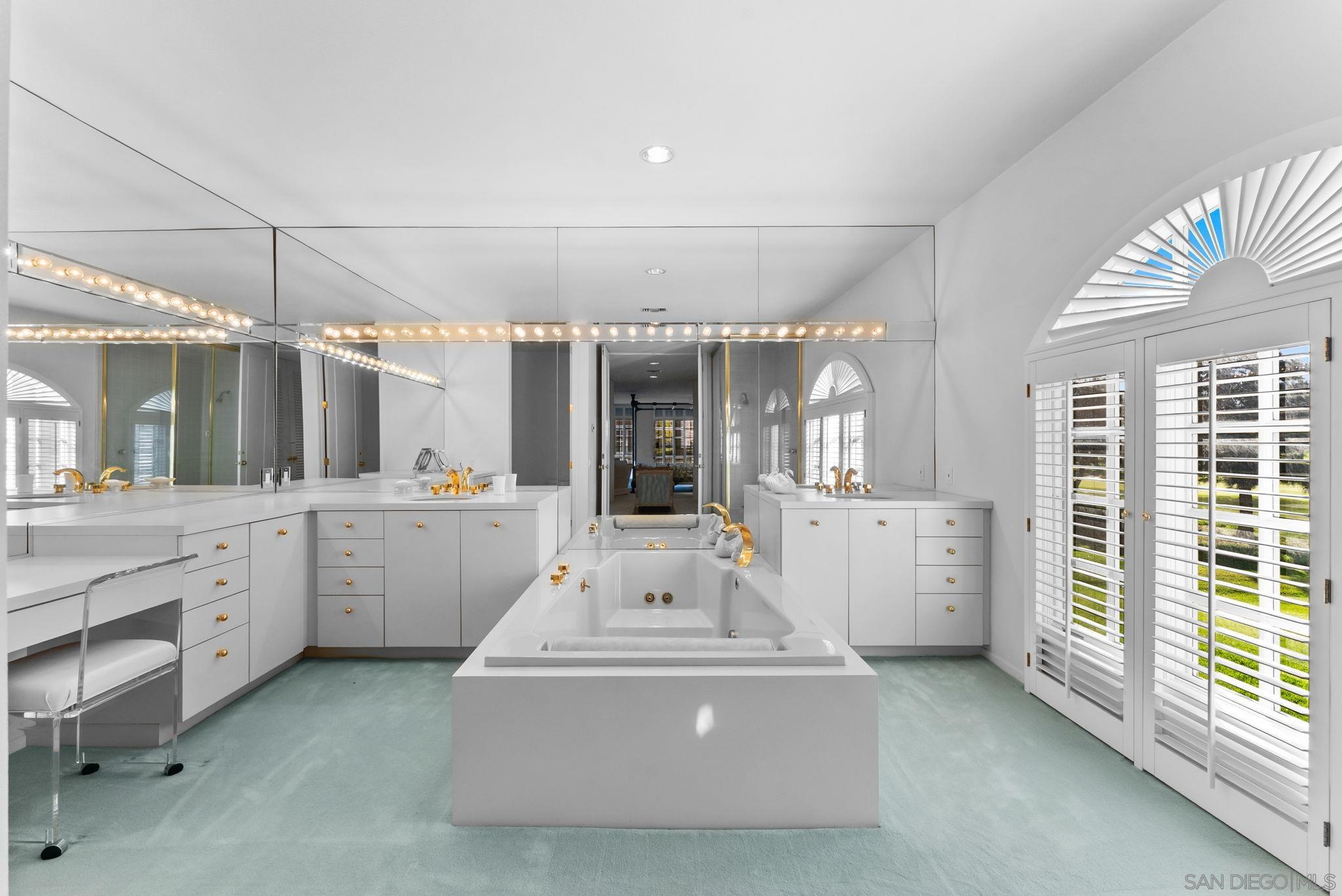 Detail Gallery Image 16 of 26 For 7407  Avenida De Palais, Carlsbad,  CA 92009 - 3 Beds | 3 Baths