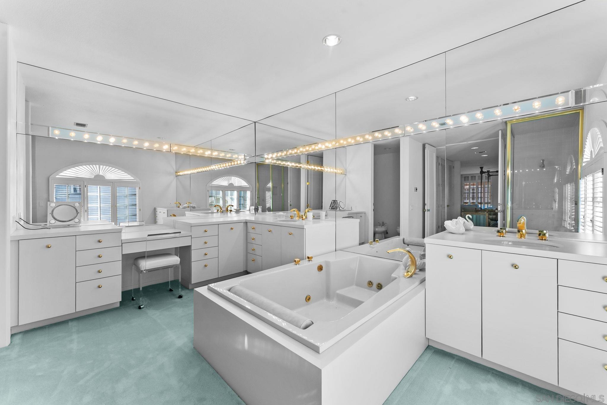 Detail Gallery Image 17 of 26 For 7407  Avenida De Palais, Carlsbad,  CA 92009 - 3 Beds | 3 Baths