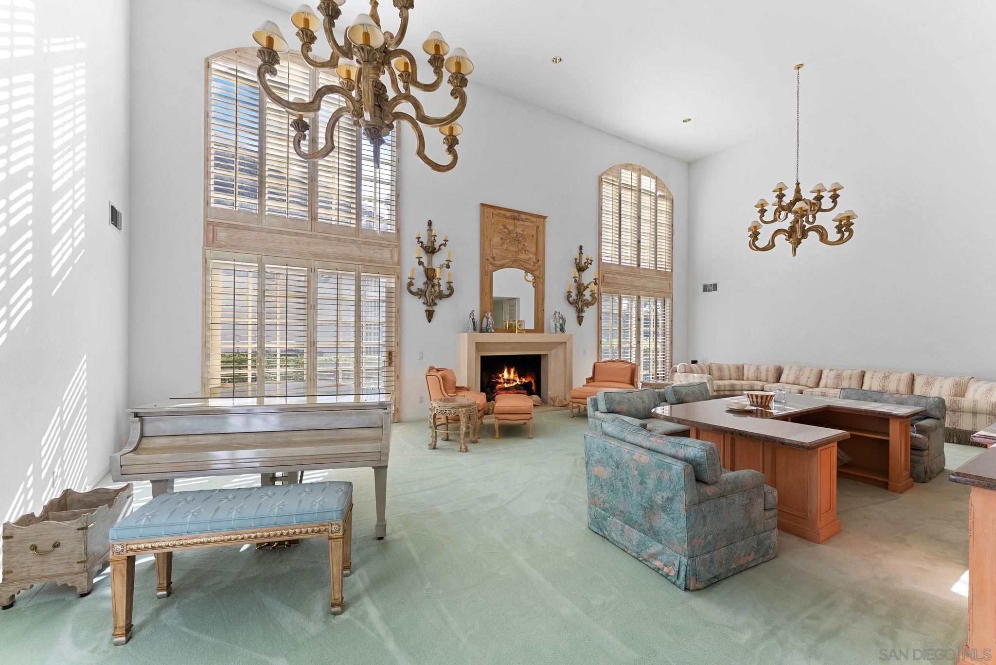 Detail Gallery Image 4 of 26 For 7407  Avenida De Palais, Carlsbad,  CA 92009 - 3 Beds | 3 Baths