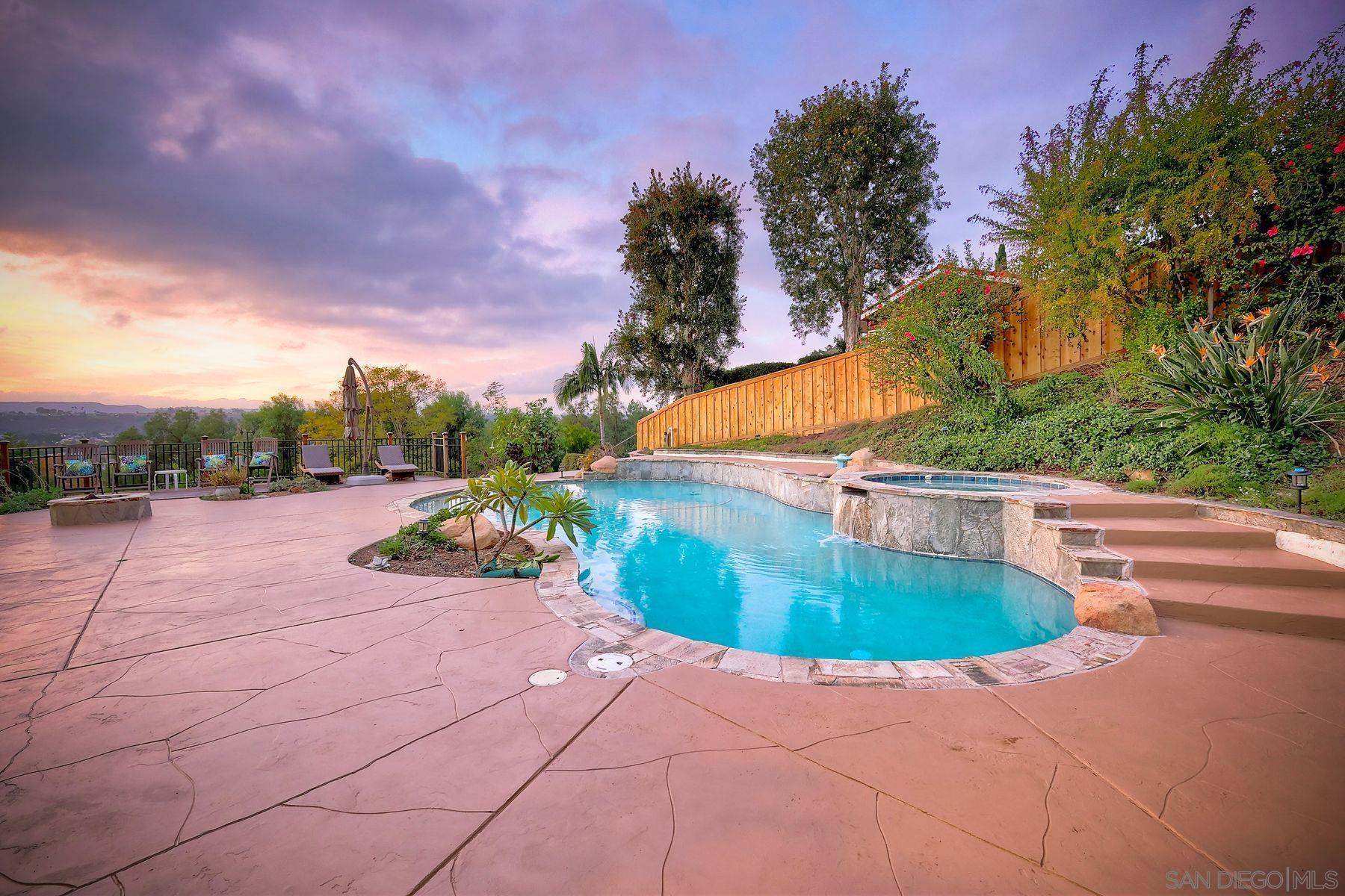 Detail Gallery Image 13 of 25 For 14036  Tierra Bonita Road, Poway,  CA 92064 - 4 Beds | 3 Baths