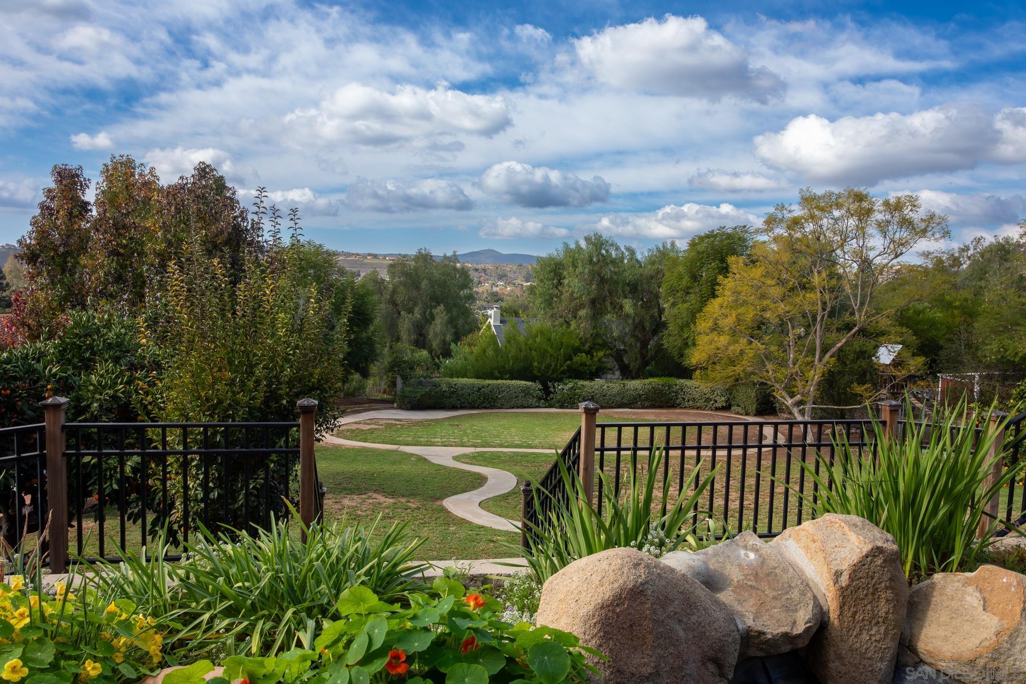 Detail Gallery Image 32 of 57 For 14036  Tierra Bonita Road, Poway,  CA 92064 - 4 Beds | 3 Baths