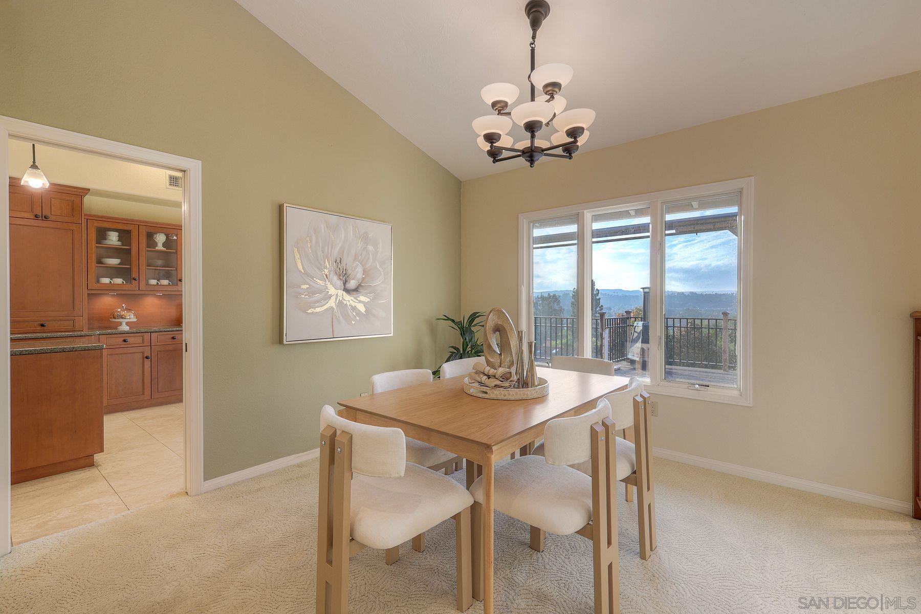 Detail Gallery Image 8 of 57 For 14036  Tierra Bonita Road, Poway,  CA 92064 - 4 Beds | 3 Baths