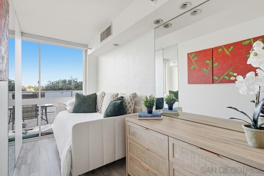 Detail Gallery Image 29 of 57 For 1820  Avenida Del Mundo  #108,  Coronado,  CA 92118 - 3 Beds | 3 Baths