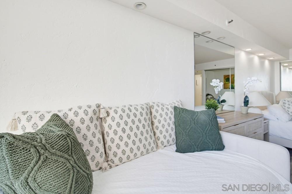 Detail Gallery Image 31 of 57 For 1820  Avenida Del Mundo  #108,  Coronado,  CA 92118 - 3 Beds | 3 Baths