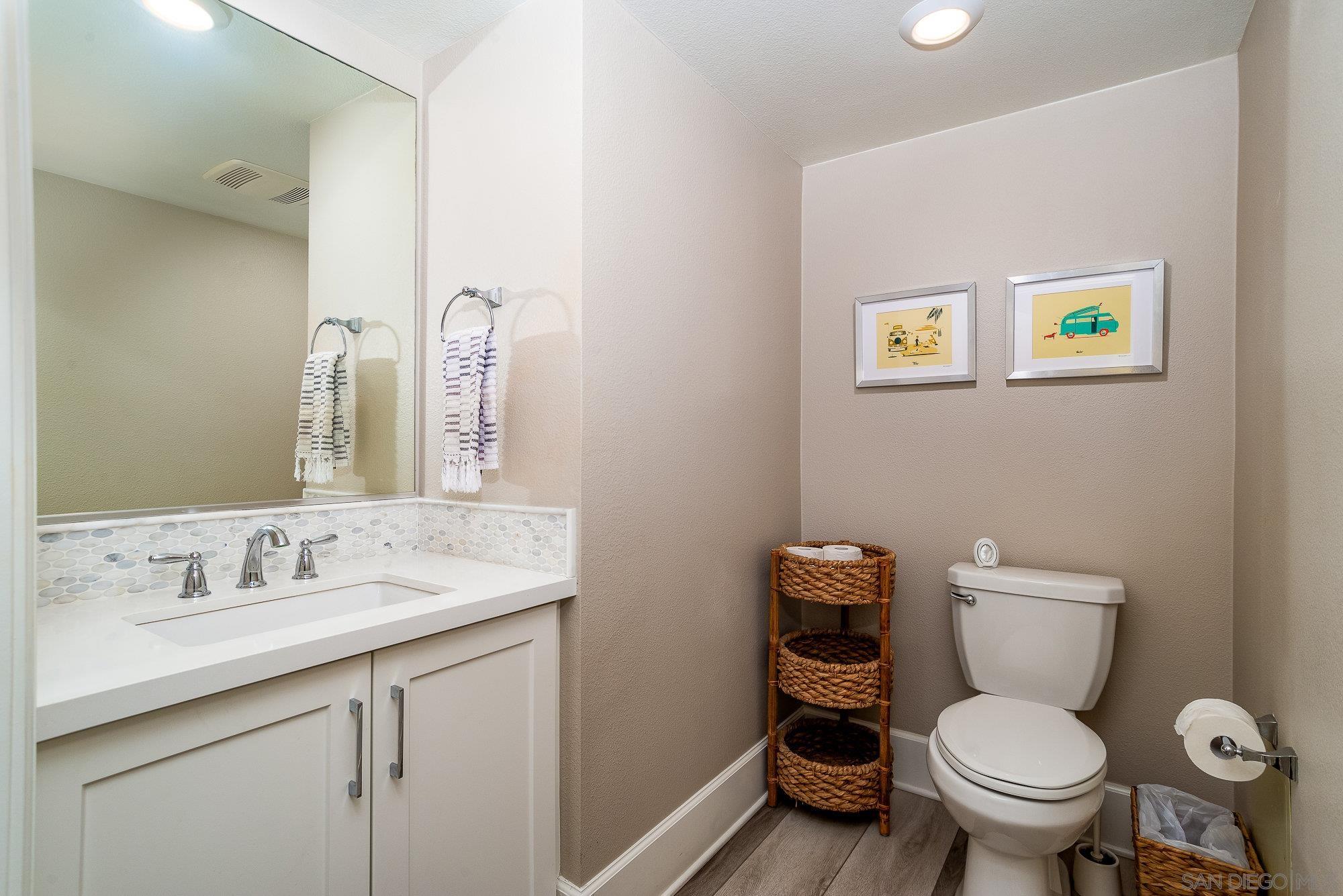 Detail Gallery Image 11 of 45 For 807  Santa Barbara Pl, San Diego,  CA 92109 - 3 Beds | 2/1 Baths