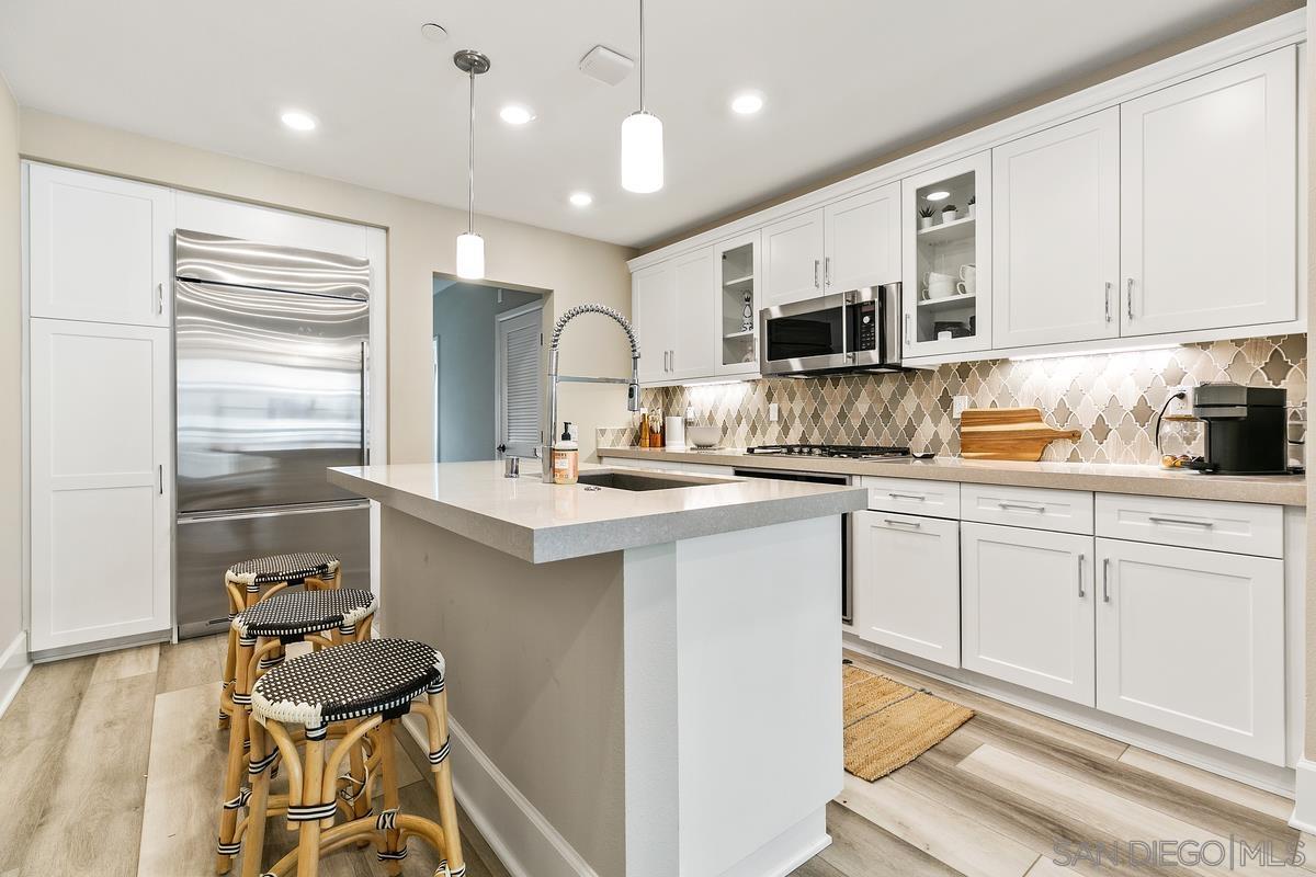 Detail Gallery Image 16 of 55 For 807  Santa Barbara Pl, San Diego,  CA 92109 - 3 Beds | 2/1 Baths