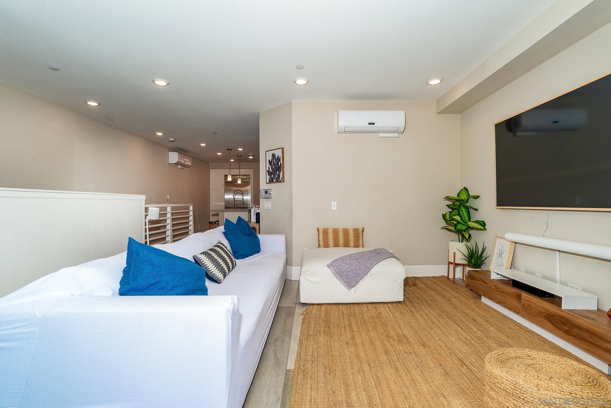 Detail Gallery Image 22 of 45 For 807  Santa Barbara Pl, San Diego,  CA 92109 - 3 Beds | 2/1 Baths