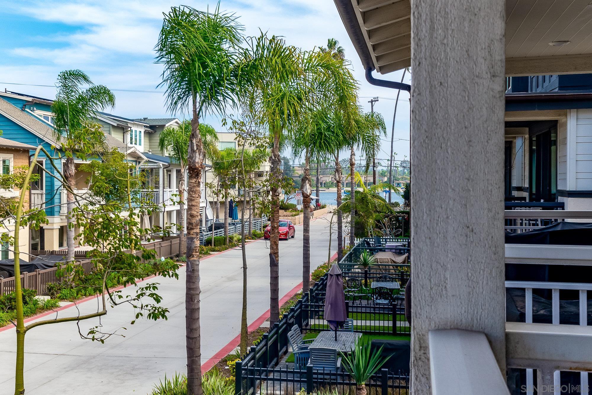 Detail Gallery Image 28 of 45 For 807  Santa Barbara Pl, San Diego,  CA 92109 - 3 Beds | 2/1 Baths