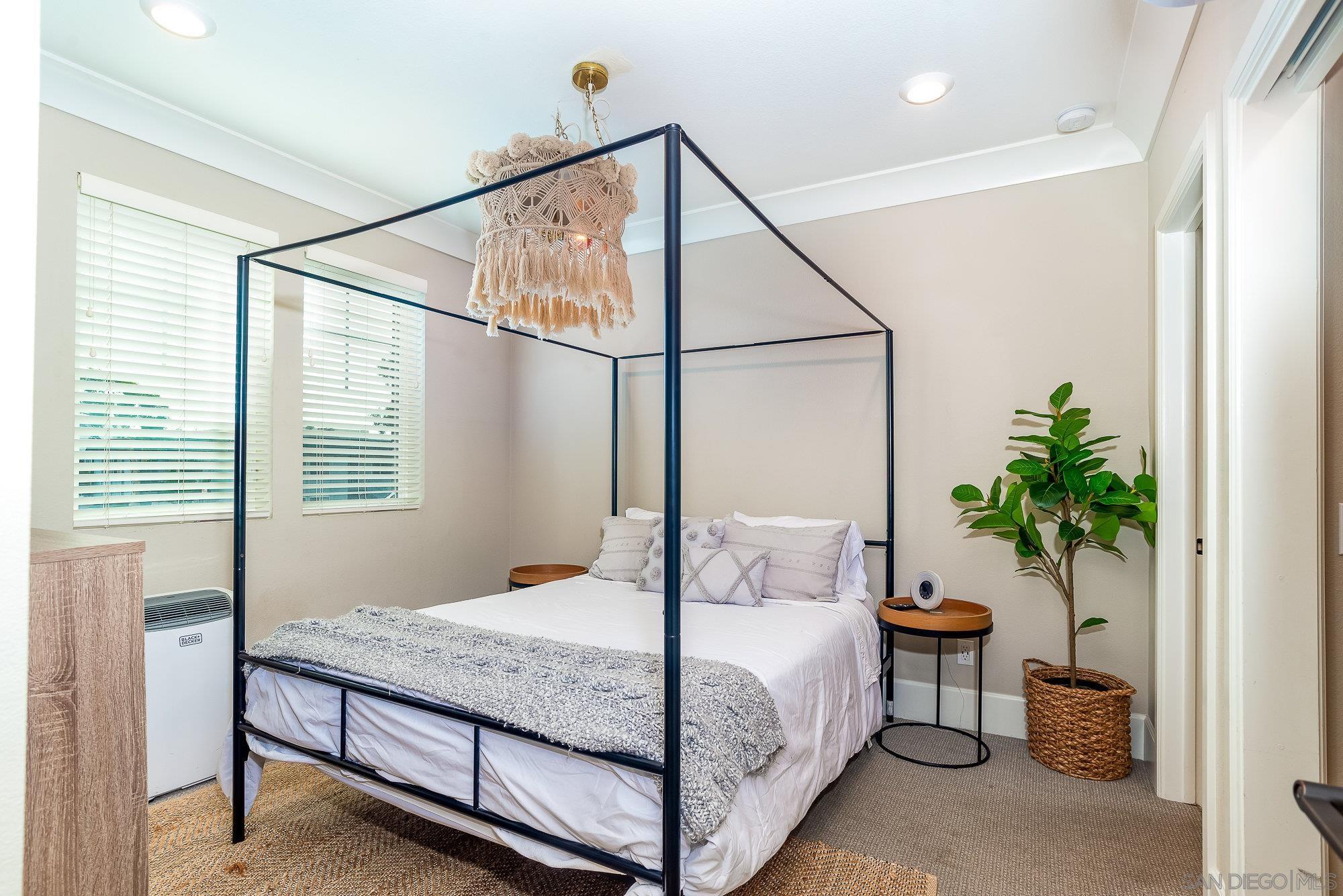 Detail Gallery Image 30 of 45 For 807  Santa Barbara Pl, San Diego,  CA 92109 - 3 Beds | 2/1 Baths